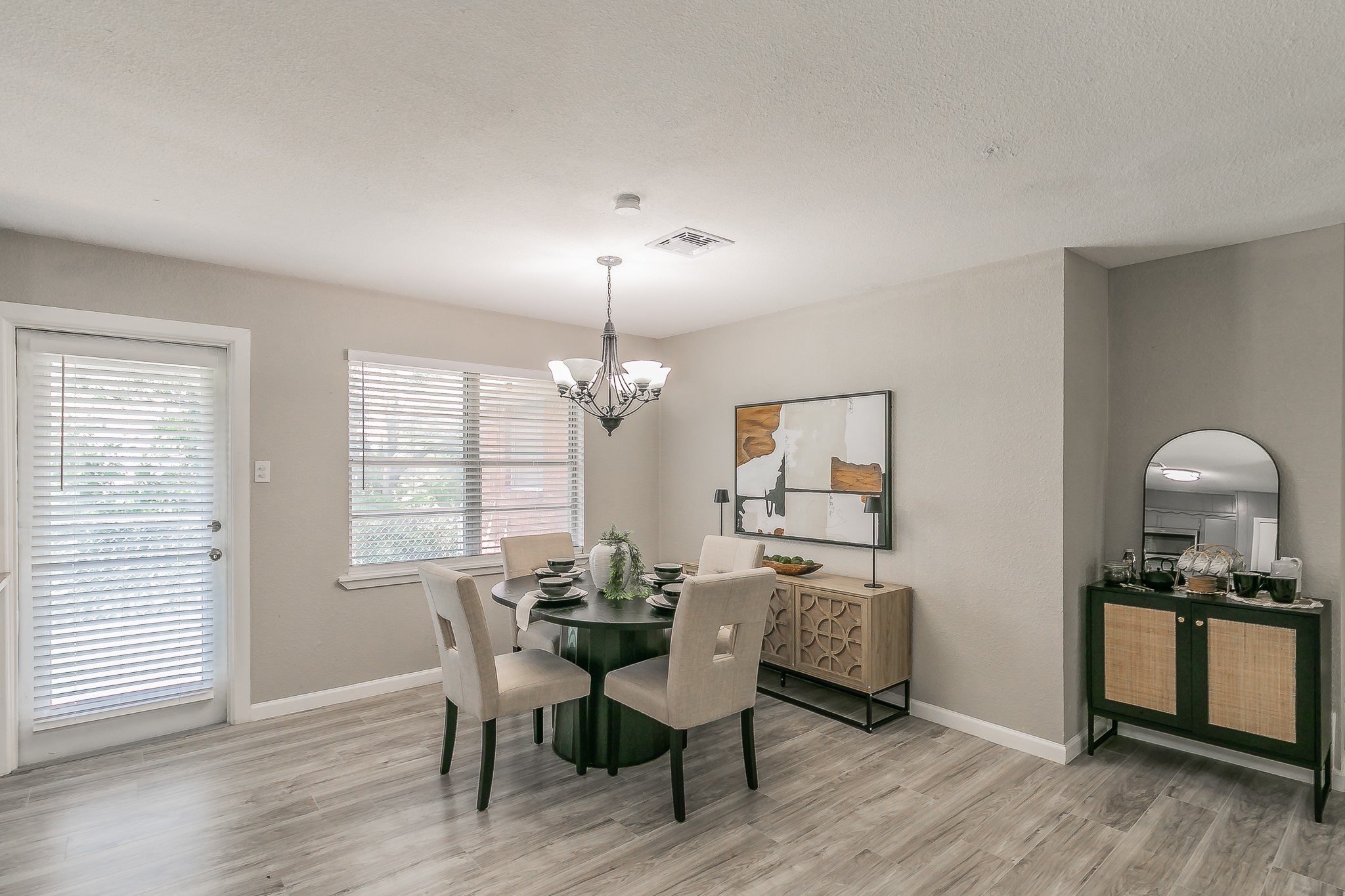 5909 Eisenhower Drive