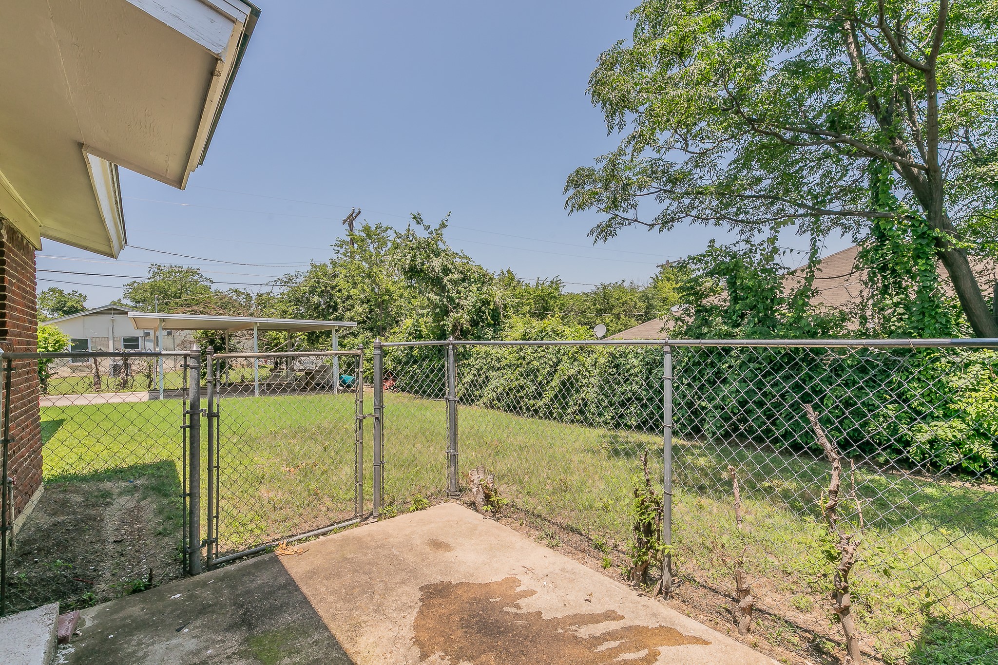 5909 Eisenhower Drive