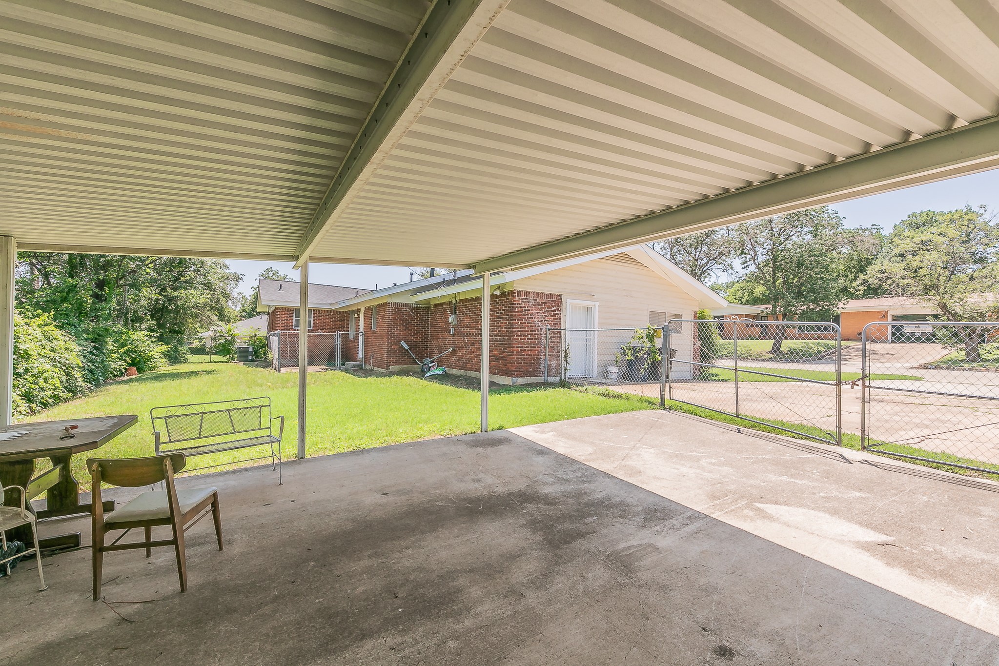 5909 Eisenhower Drive