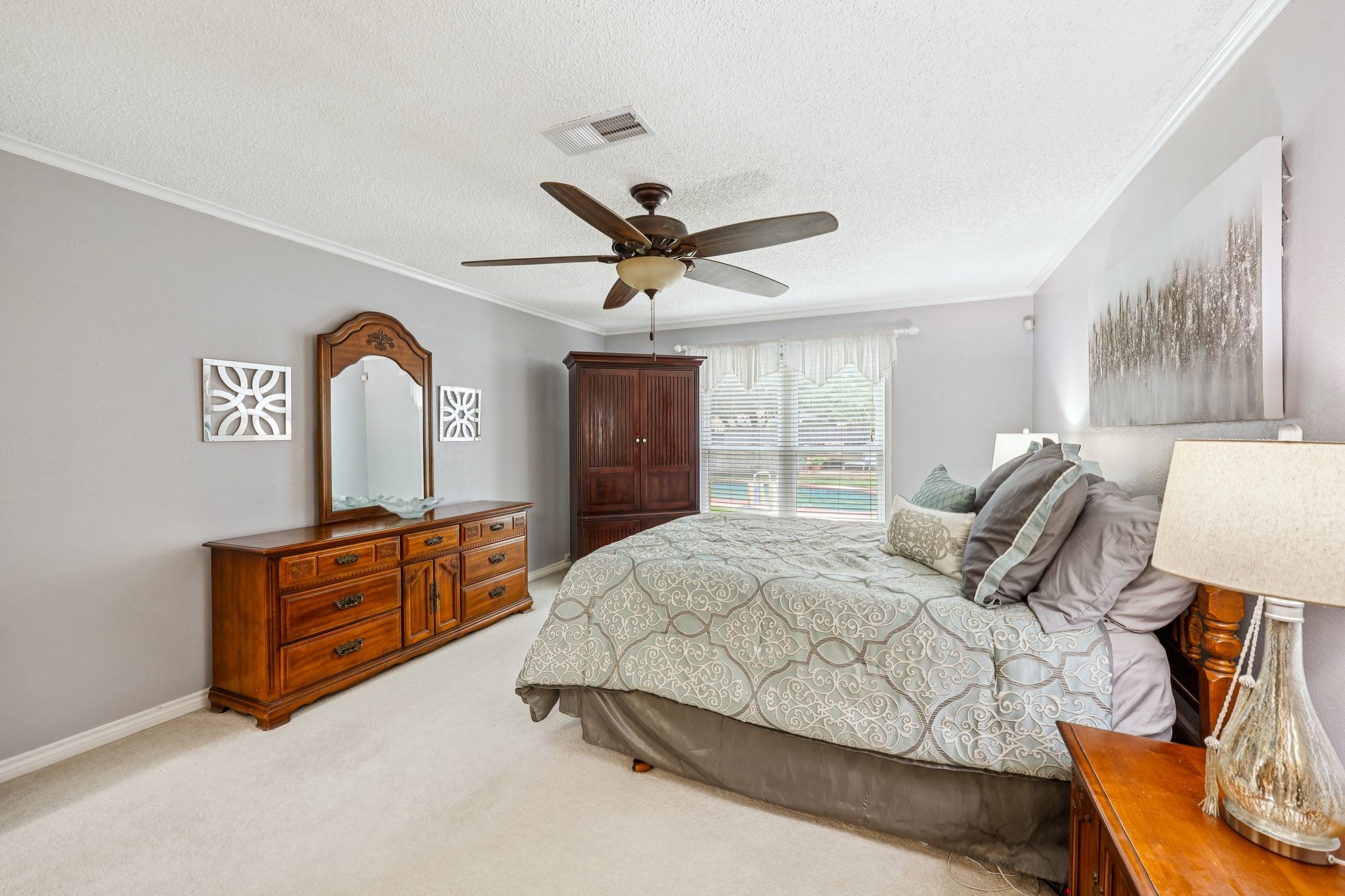 1805 Winewood Lane