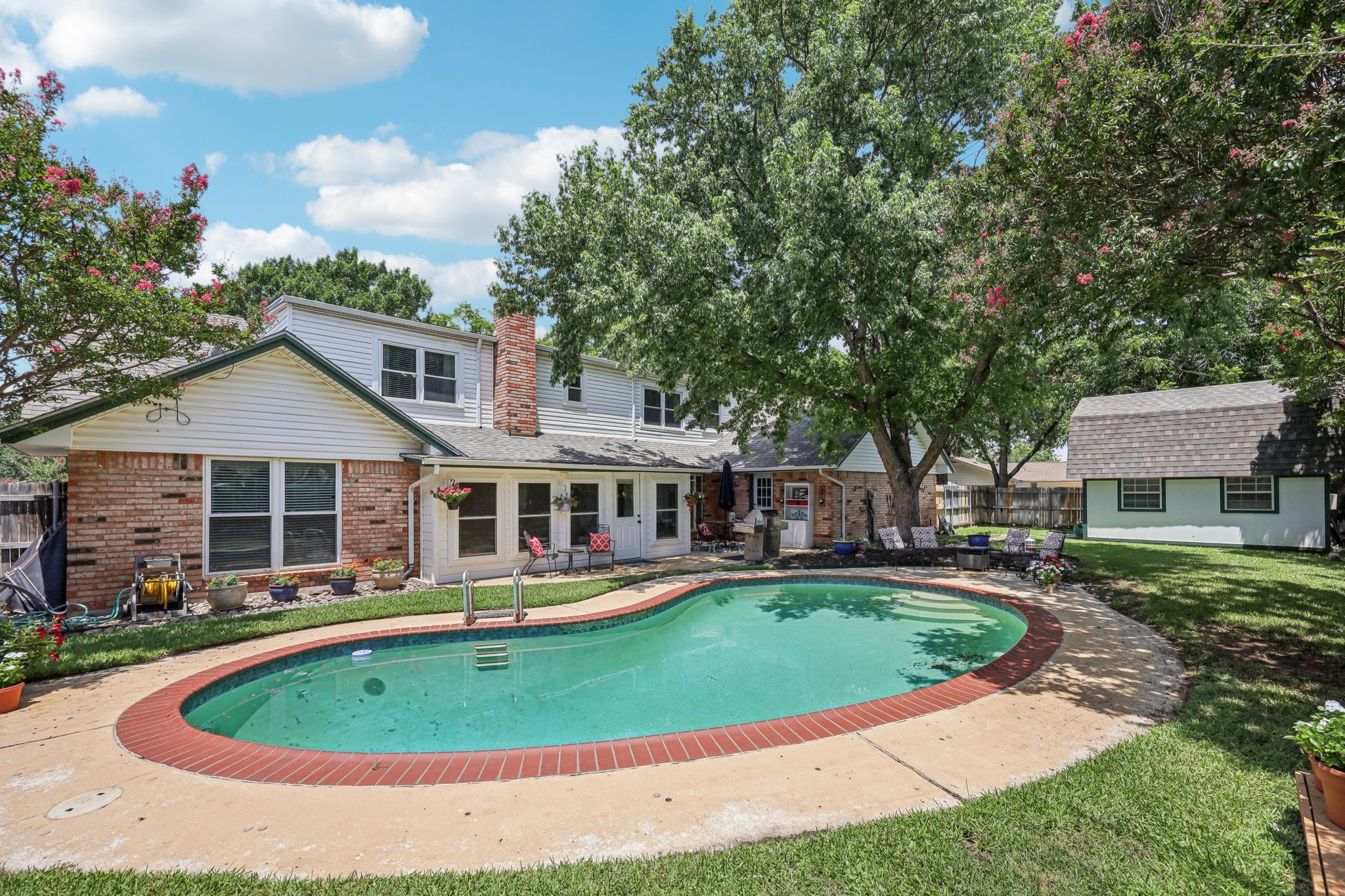 1805 Winewood Lane