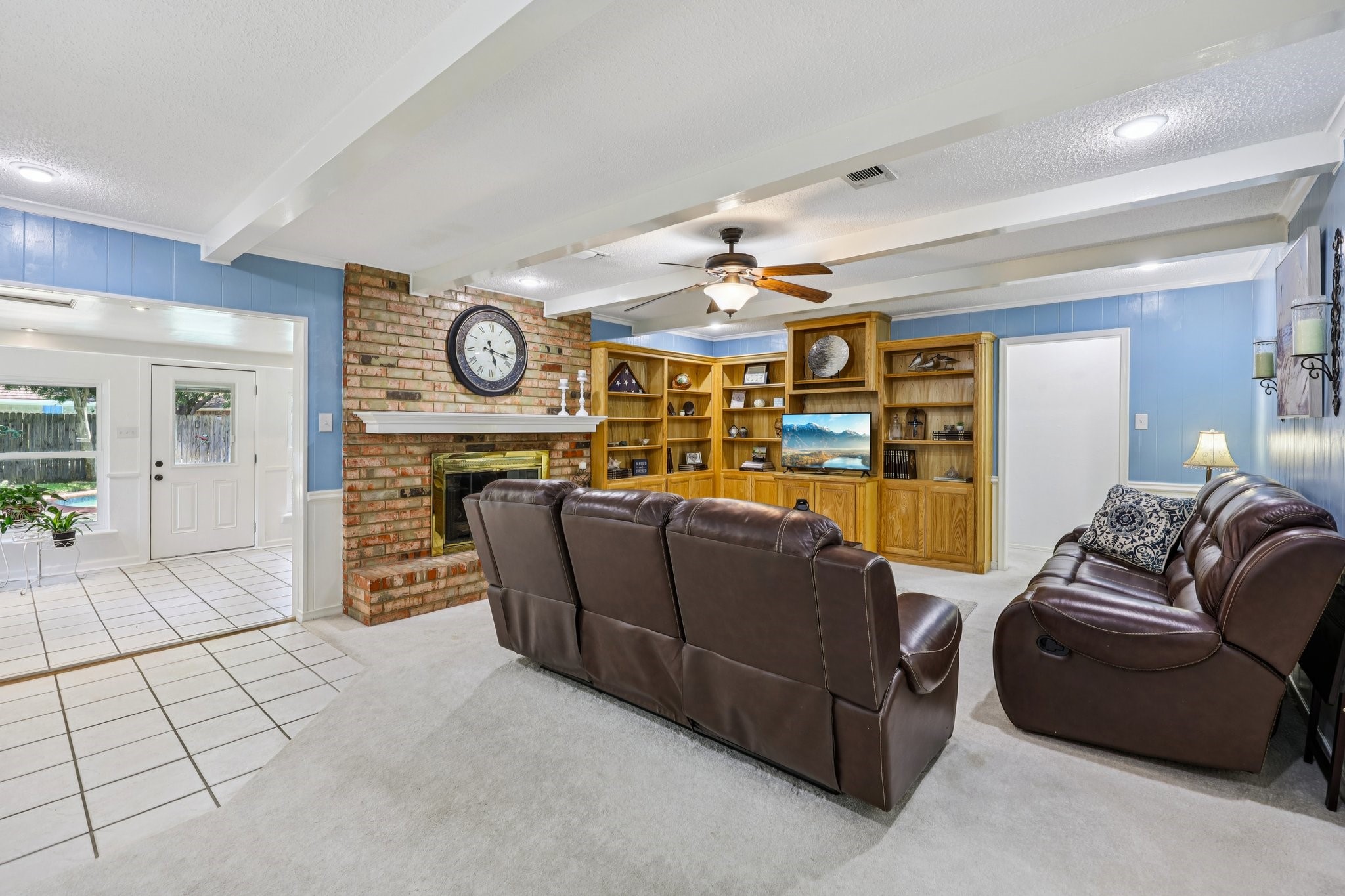 1805 Winewood Lane