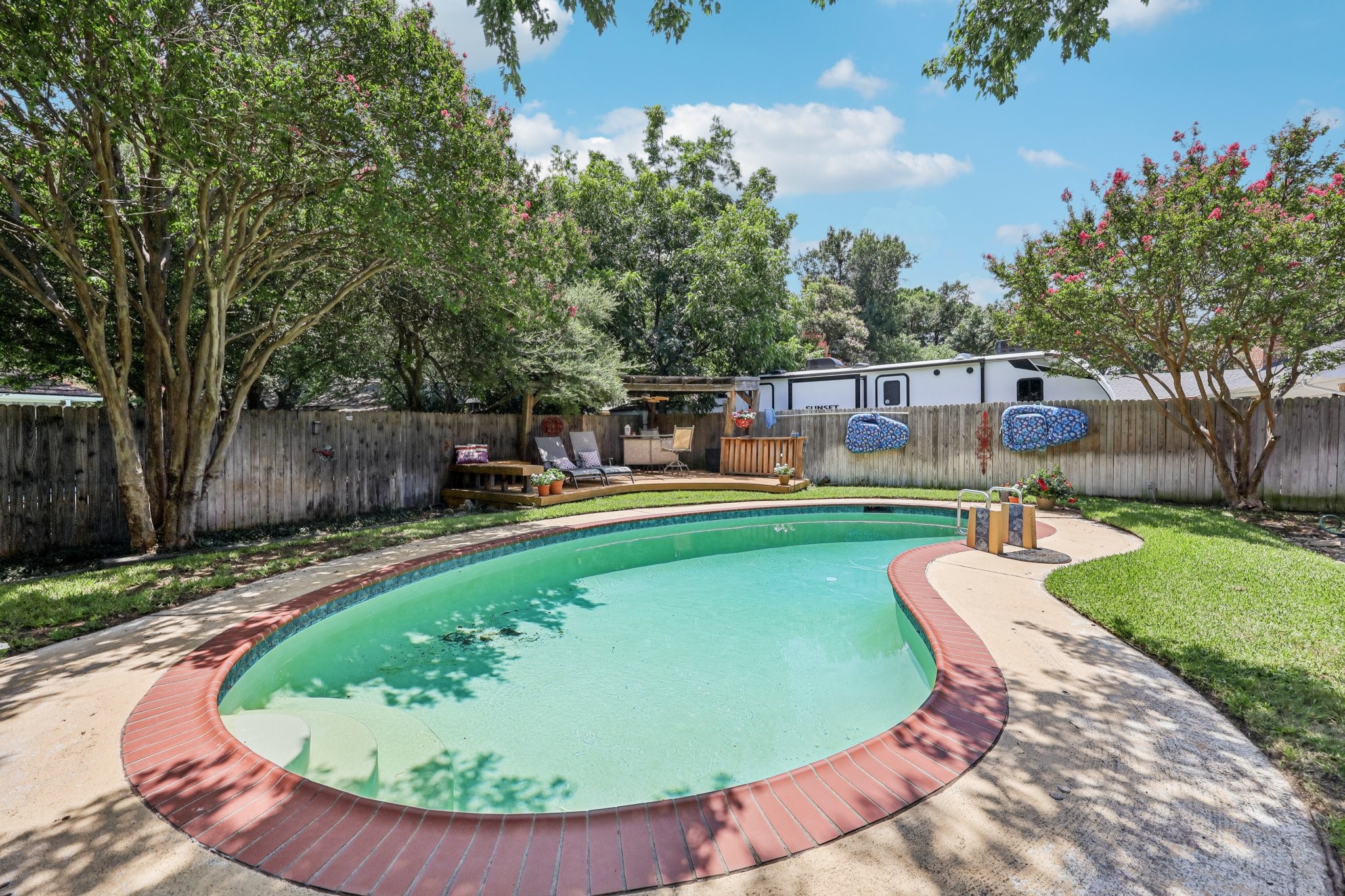 1805 Winewood Lane
