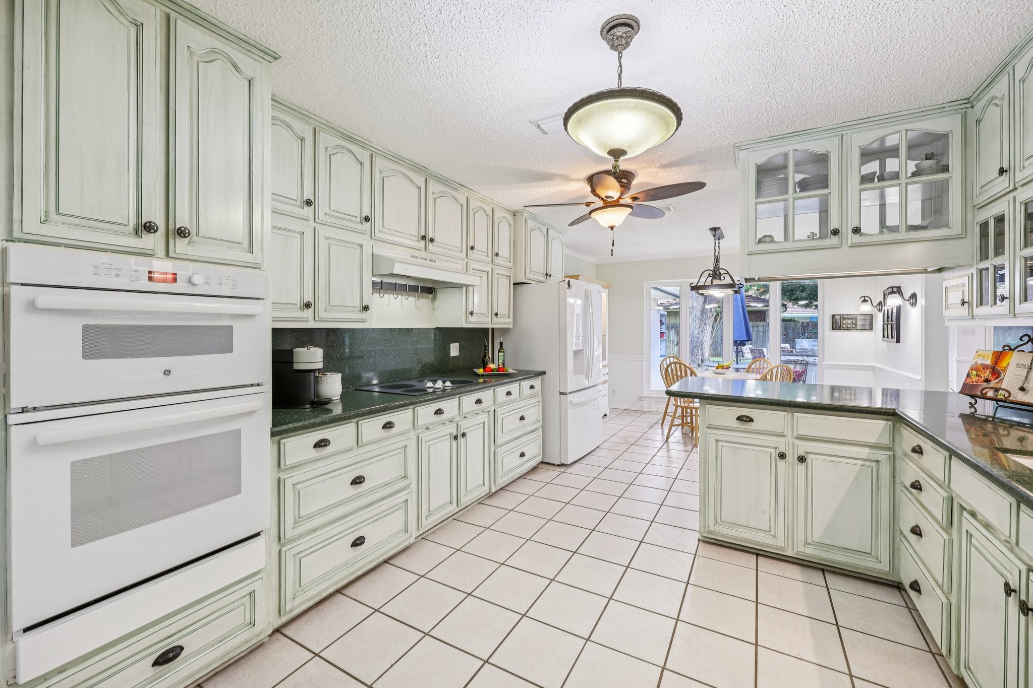 1805 Winewood Lane