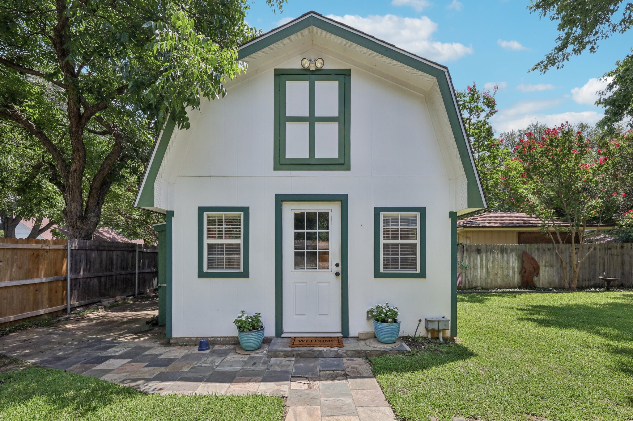 1805 Winewood Lane