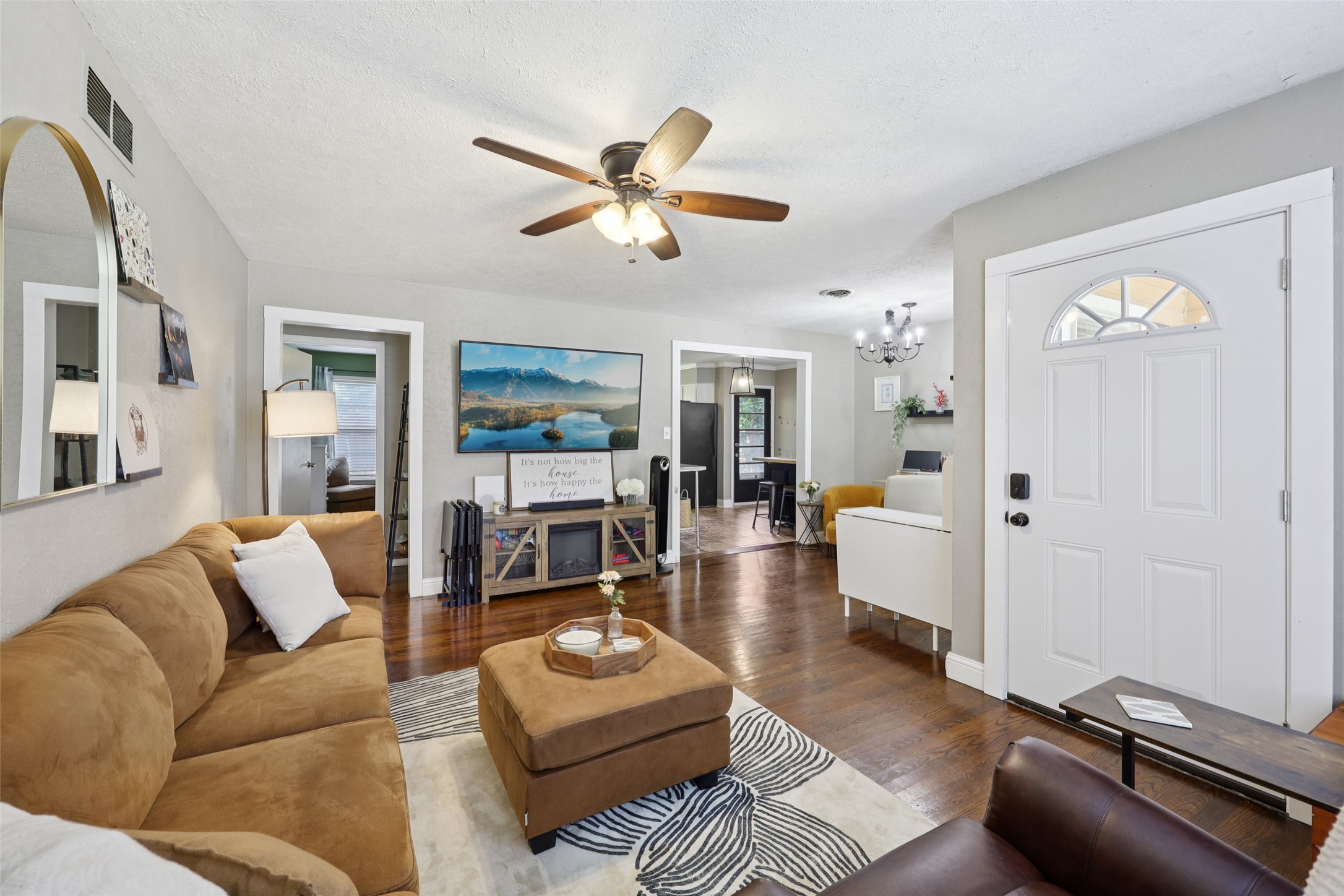 1218 Mockingbird Lane