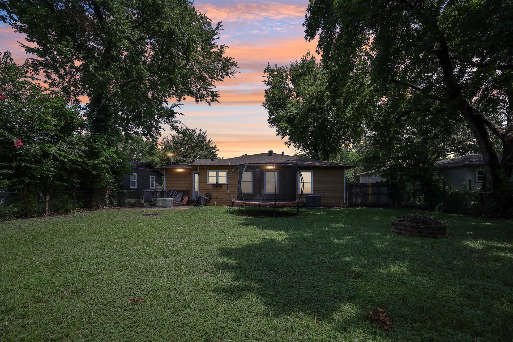 1218 Mockingbird Lane