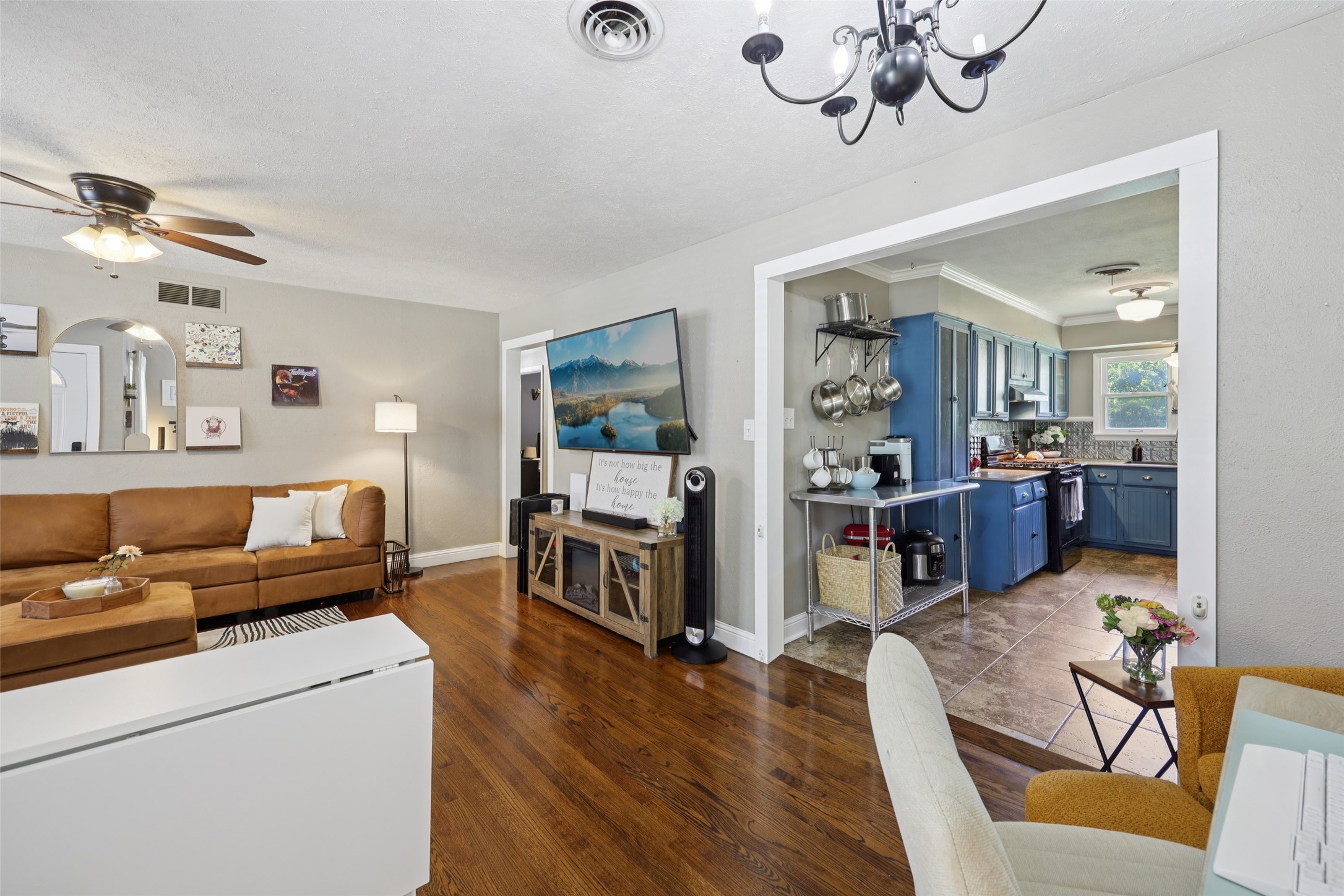 1218 Mockingbird Lane