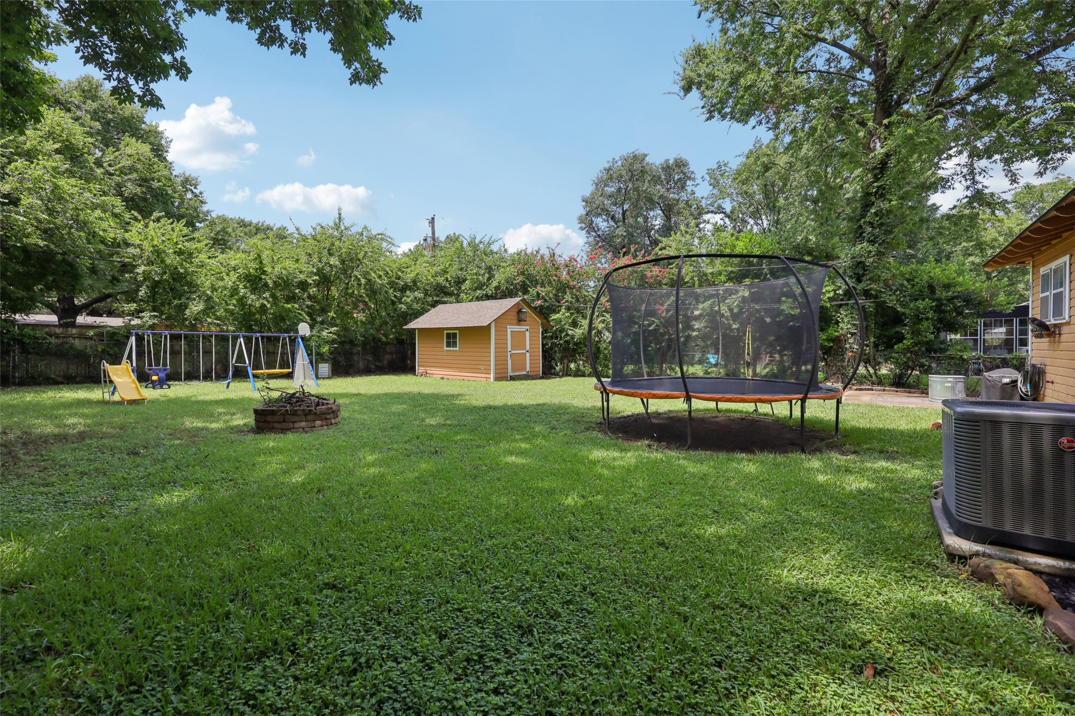 1218 Mockingbird Lane