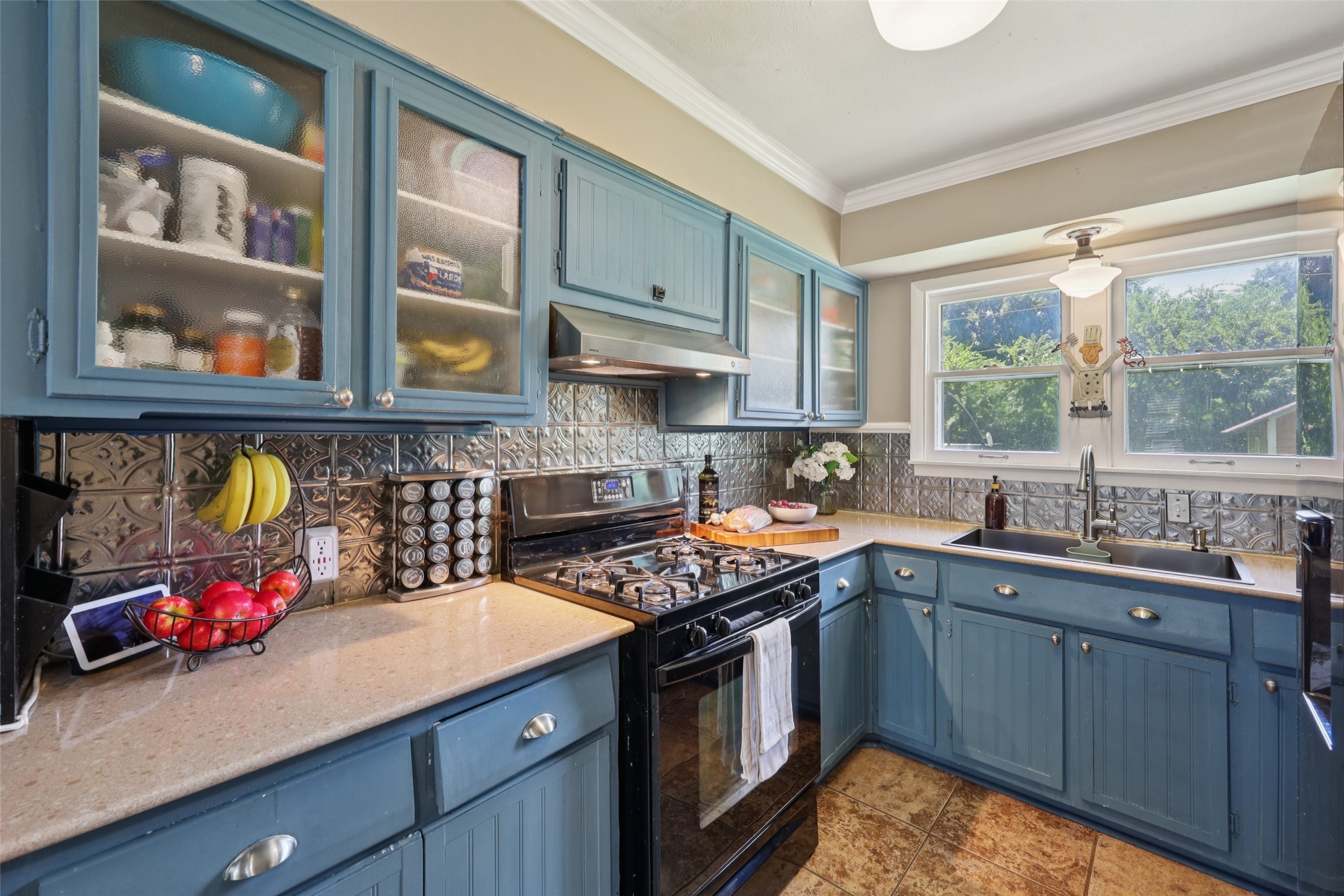 1218 Mockingbird Lane