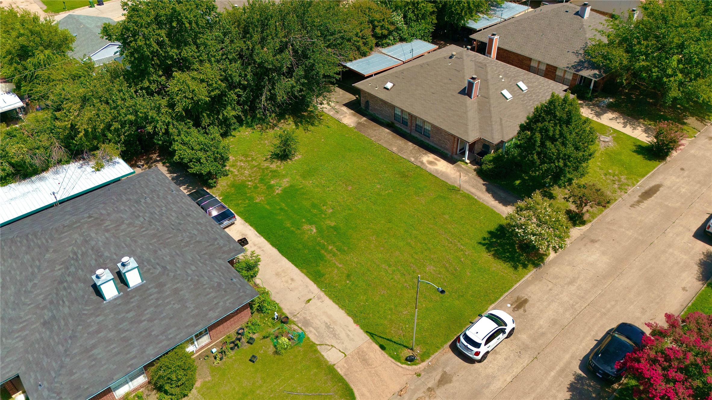 2421 Summer Place Drive