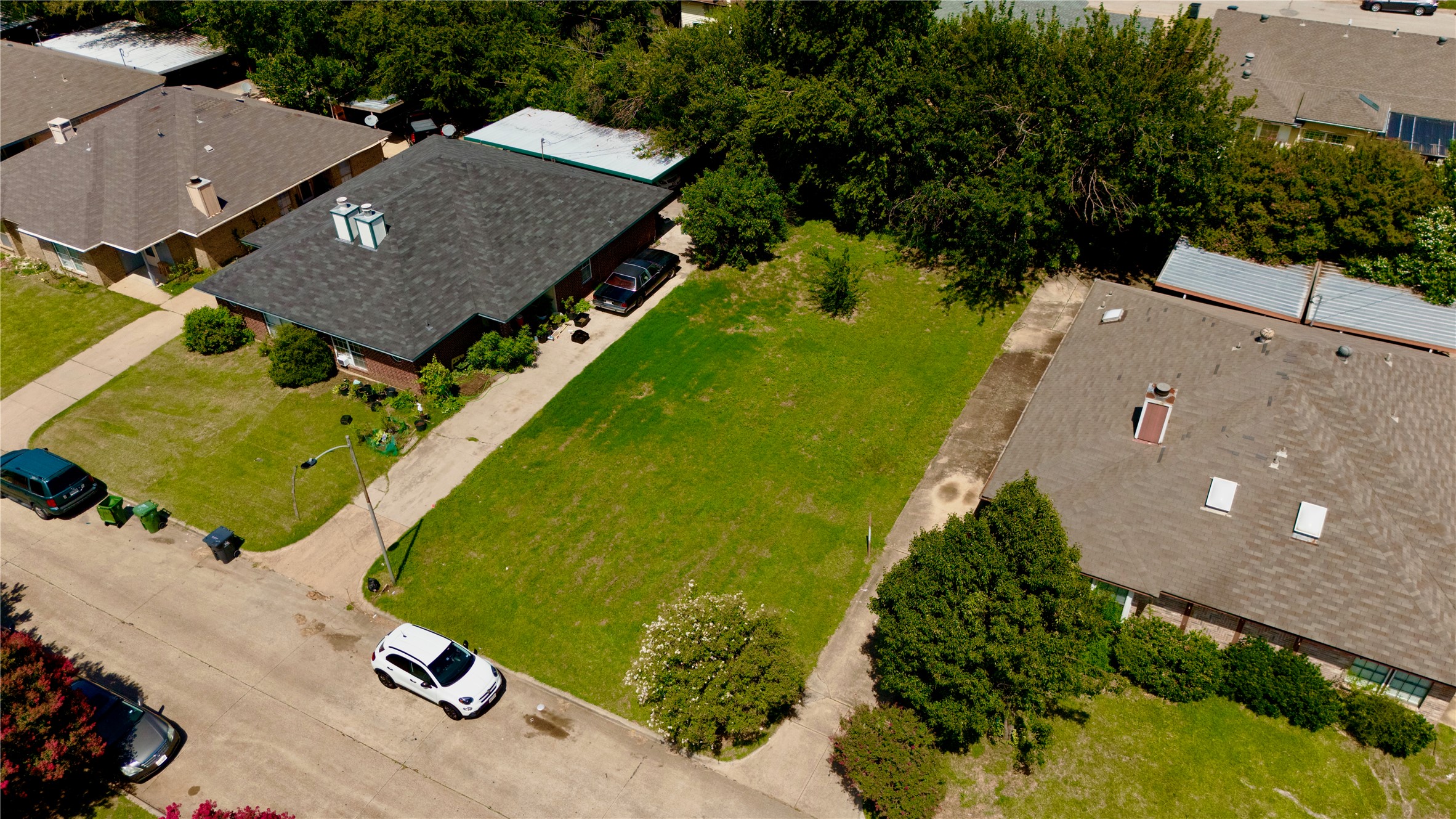 2421 Summer Place Drive