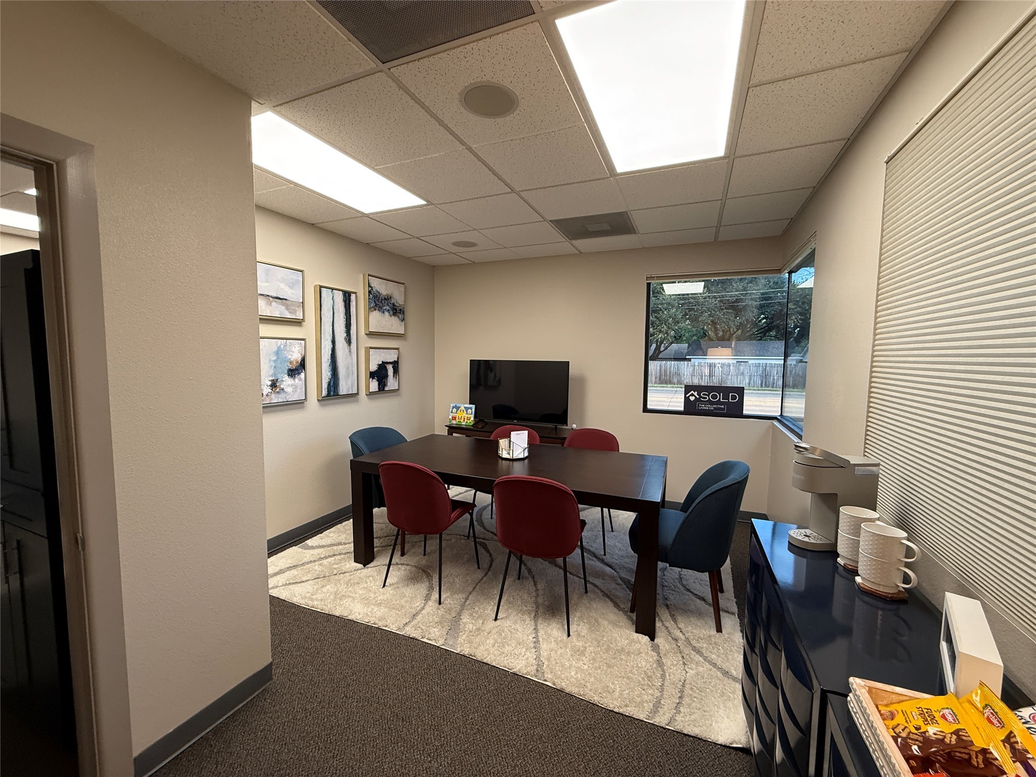 2910 W Park Row Drive