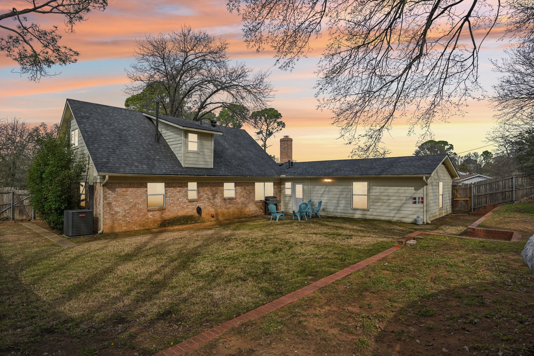 2001 Kerry Drive