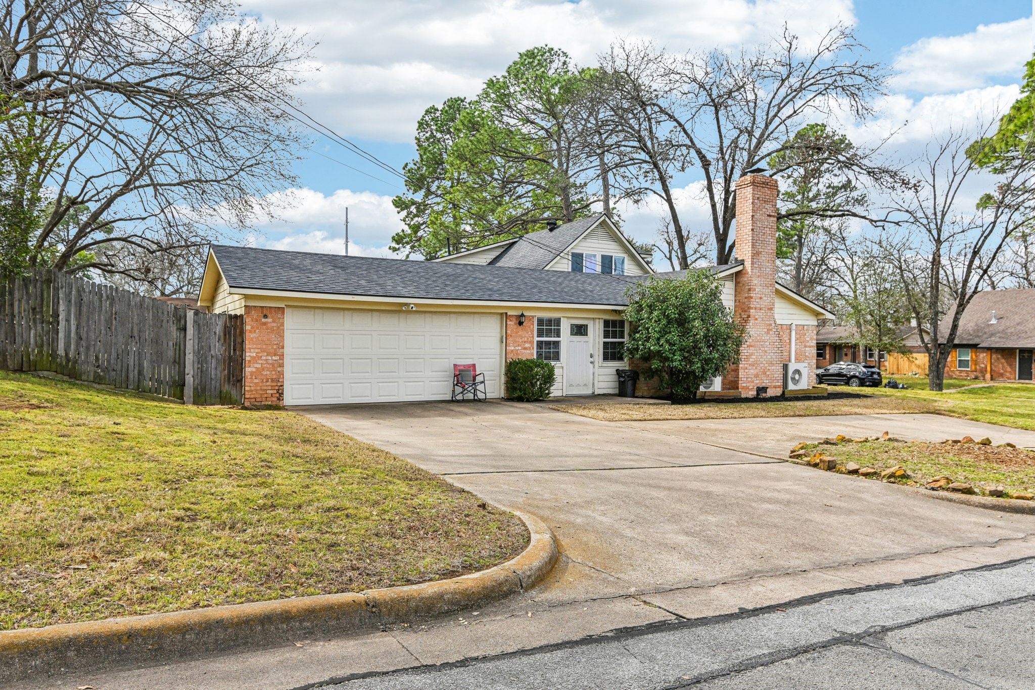 2001 Kerry Drive