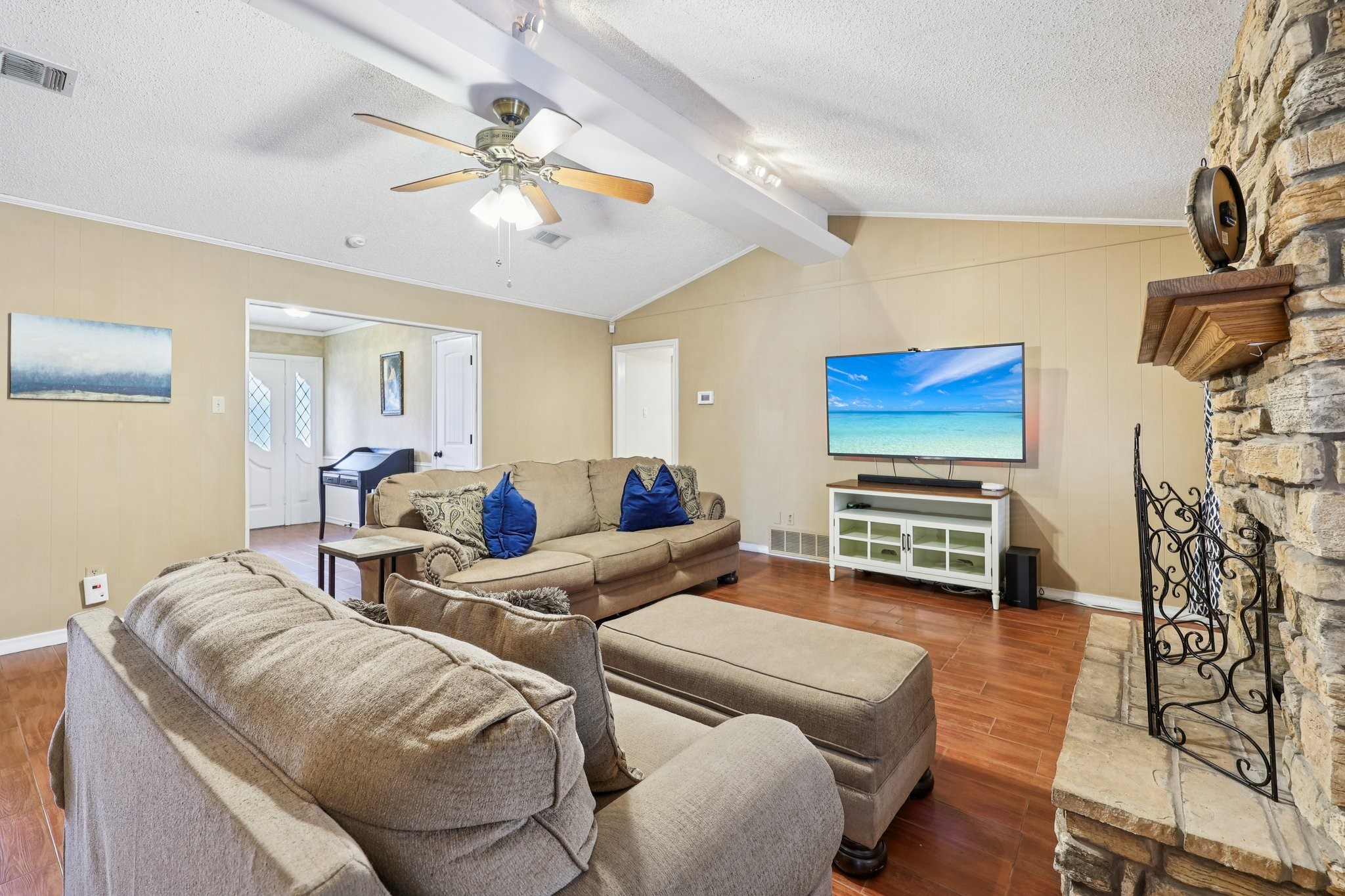 1701 Carlton Drive