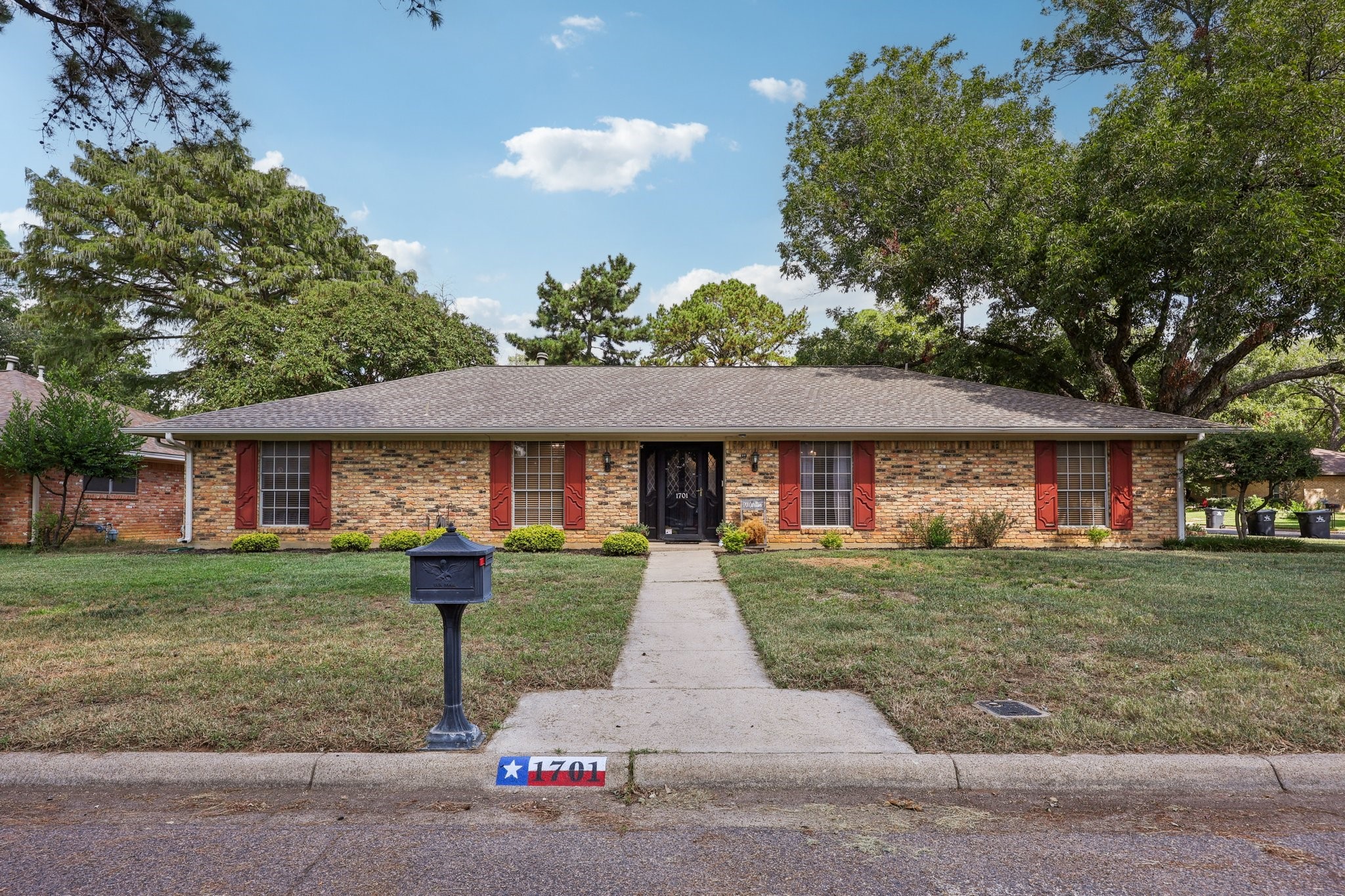 1701 Carlton Drive