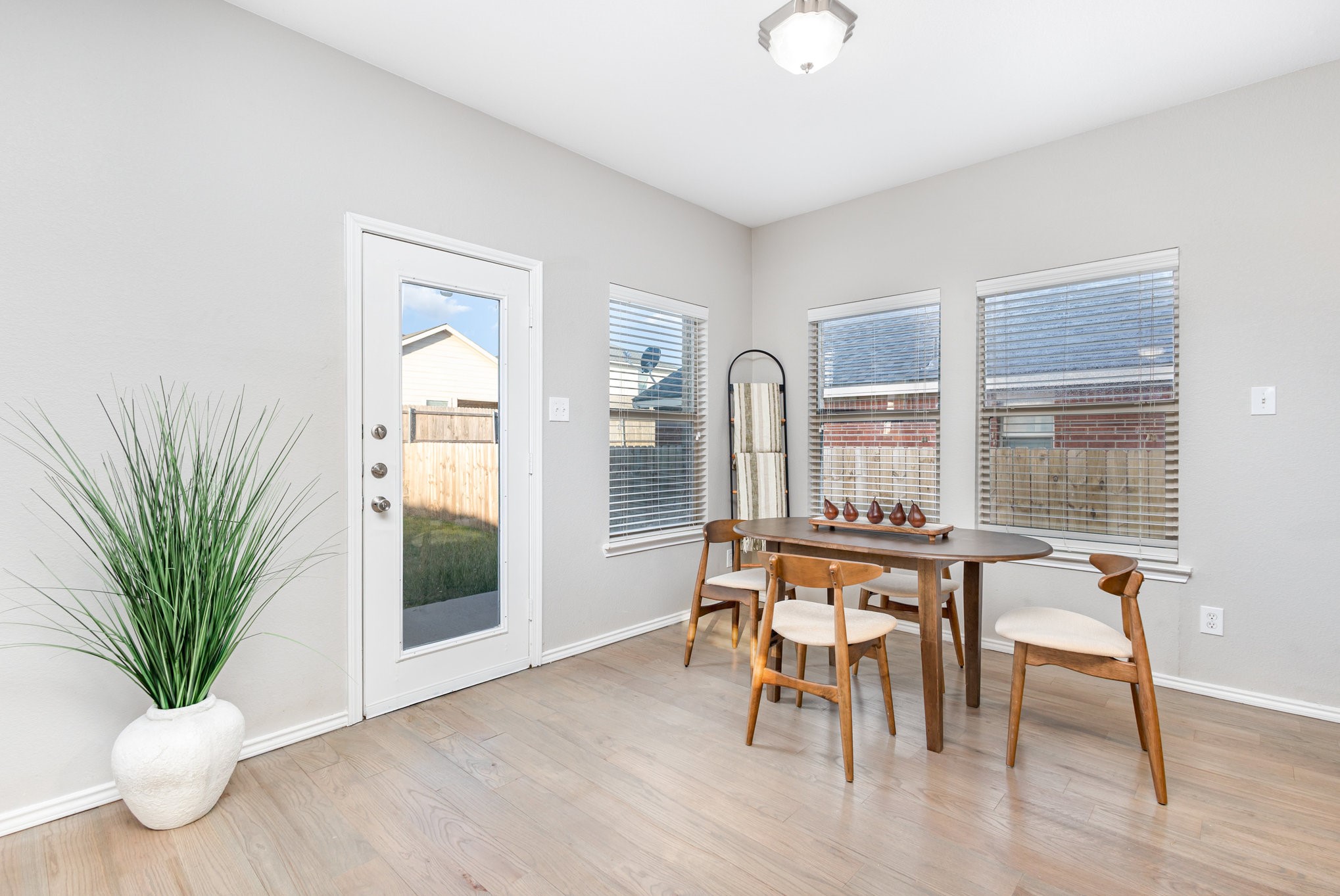 4019 Houston Dr Drive