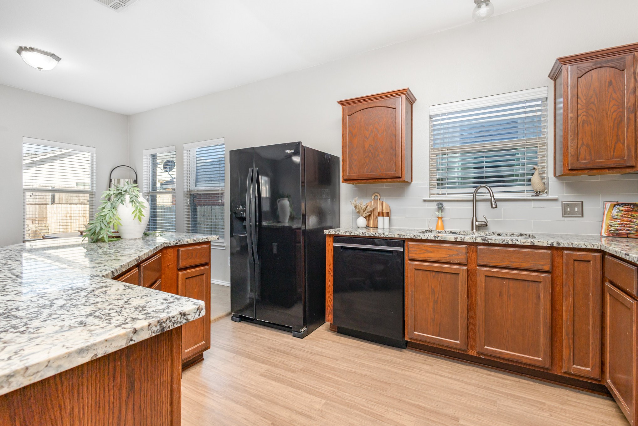 4019 Houston Dr Drive