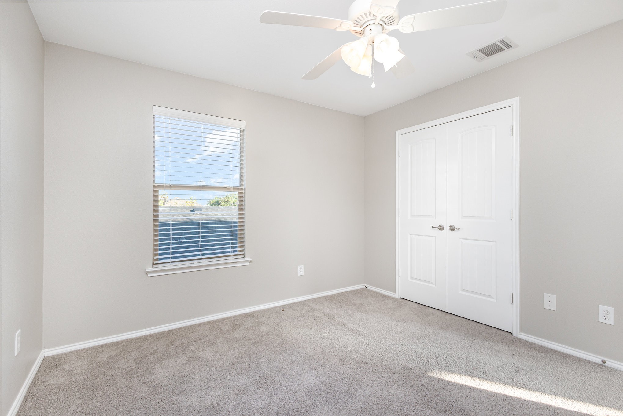 4019 Houston Dr Drive