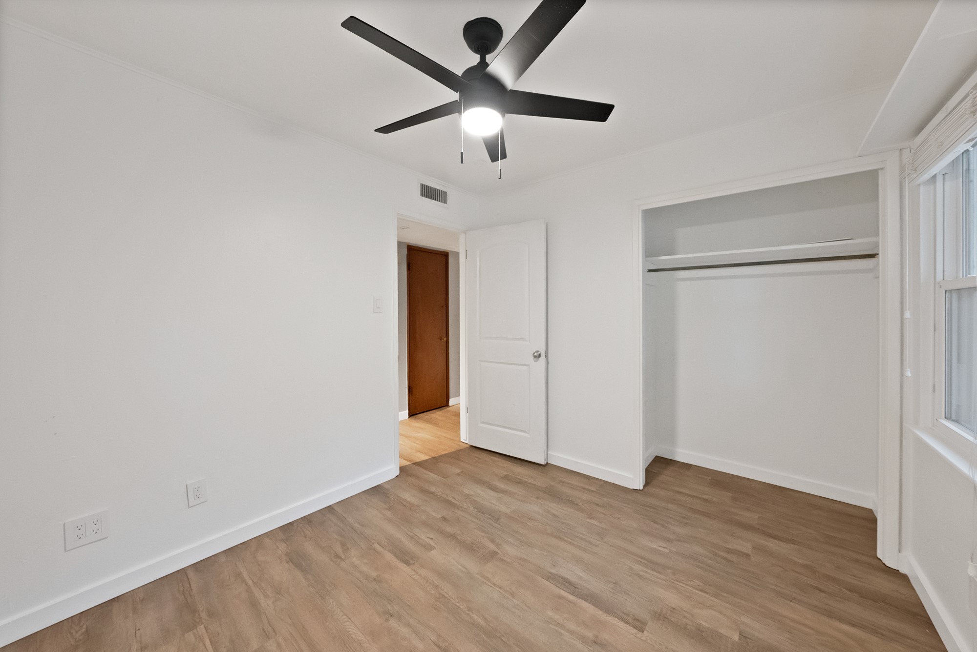 1513 Ravenwood Drive