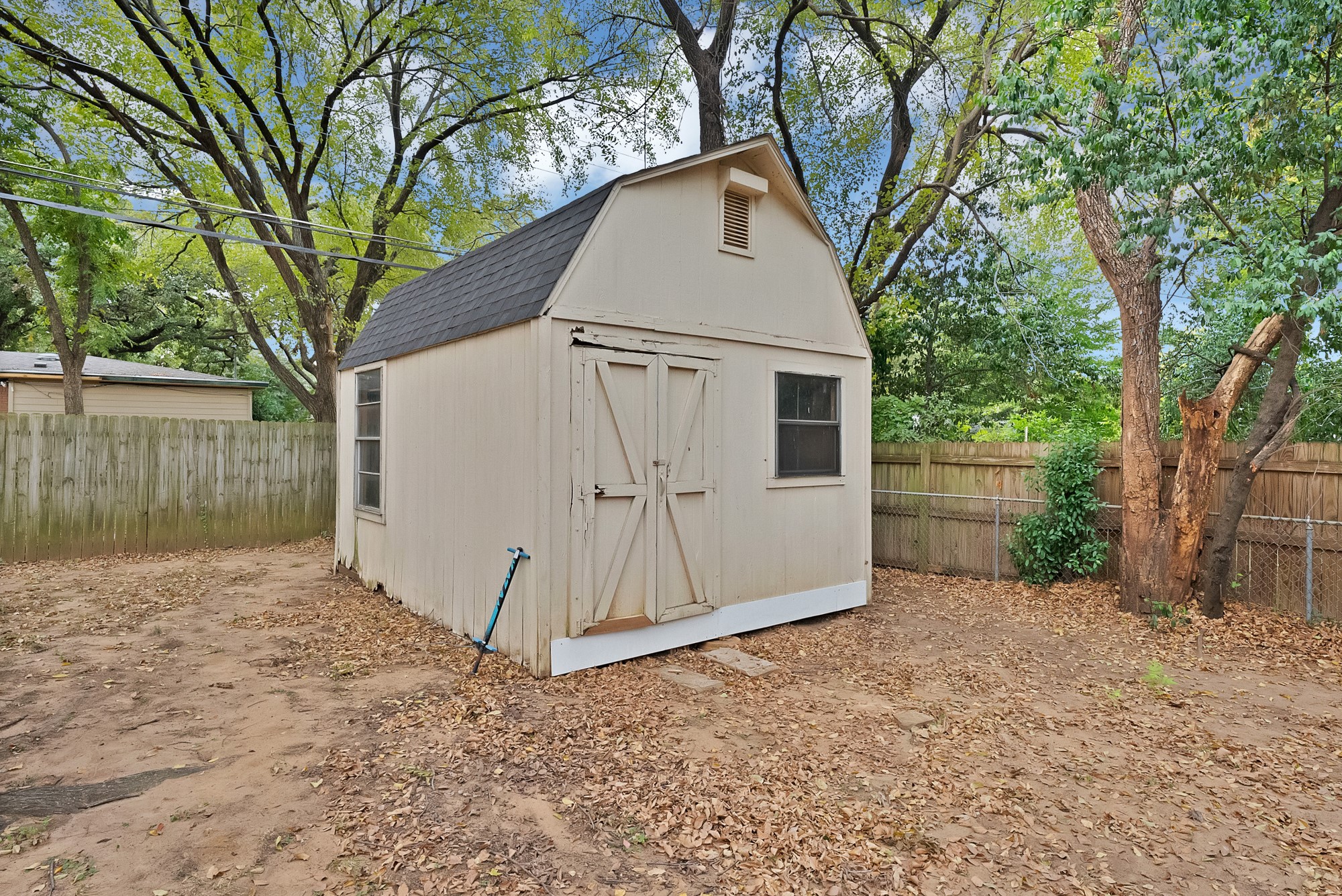 1513 Ravenwood Drive