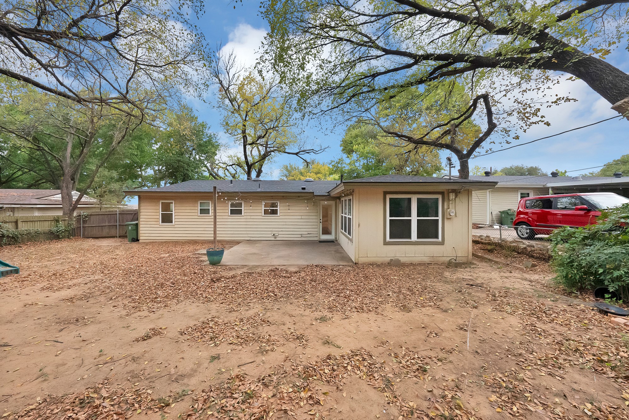 1513 Ravenwood Drive