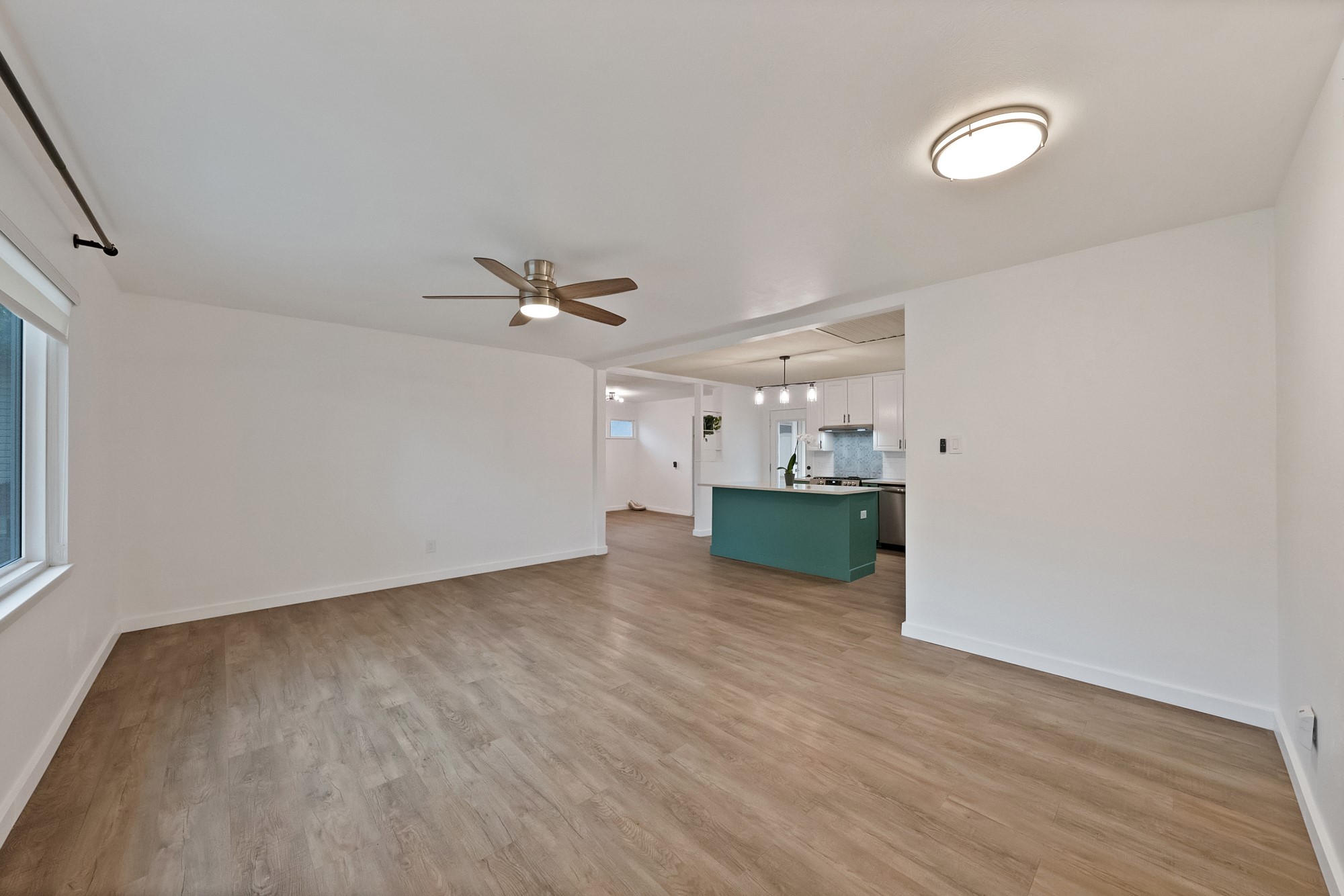 1513 Ravenwood Drive