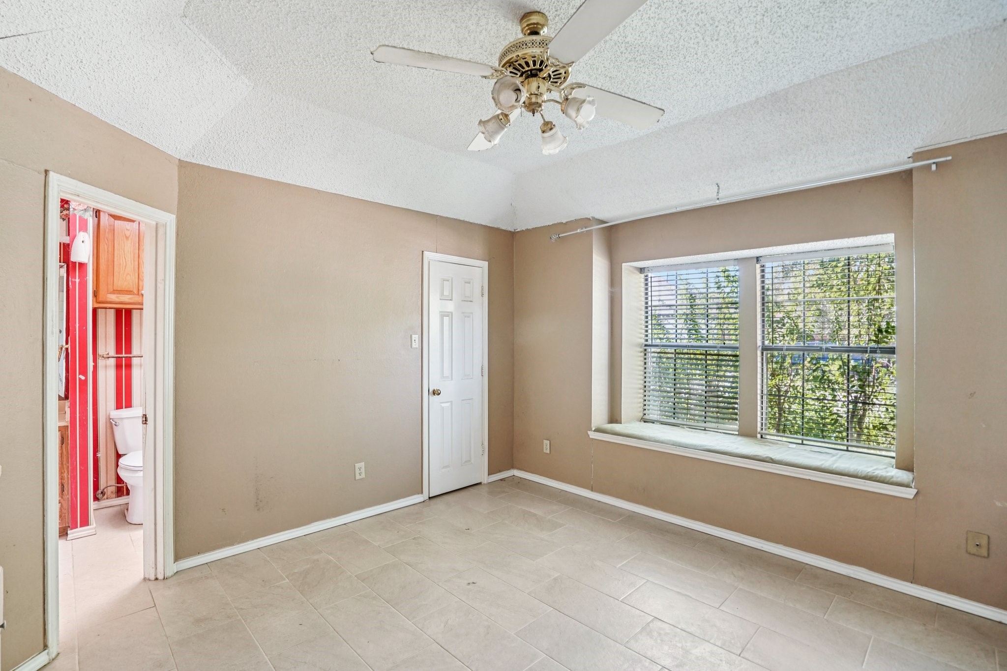 2423 Summer Place Drive