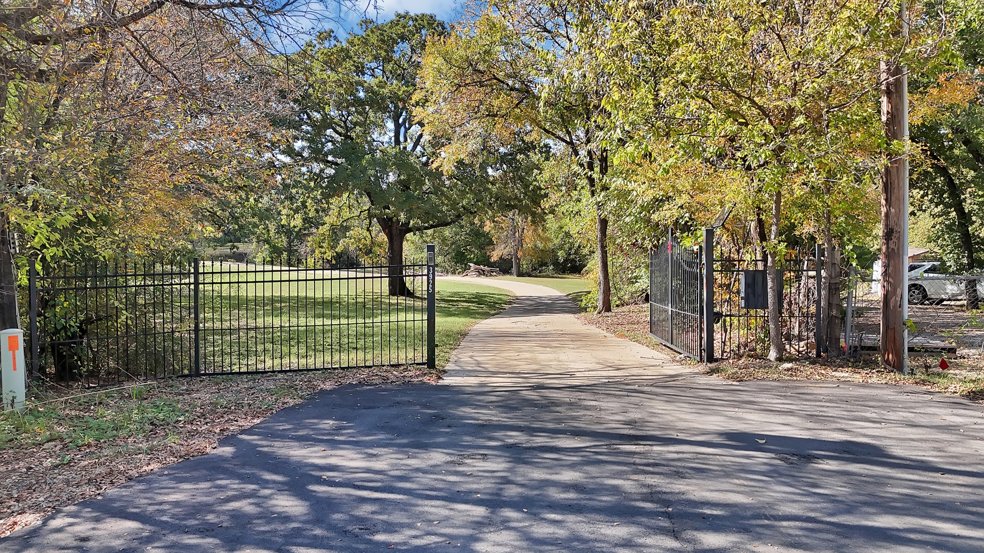 3925 Trisha Val Court