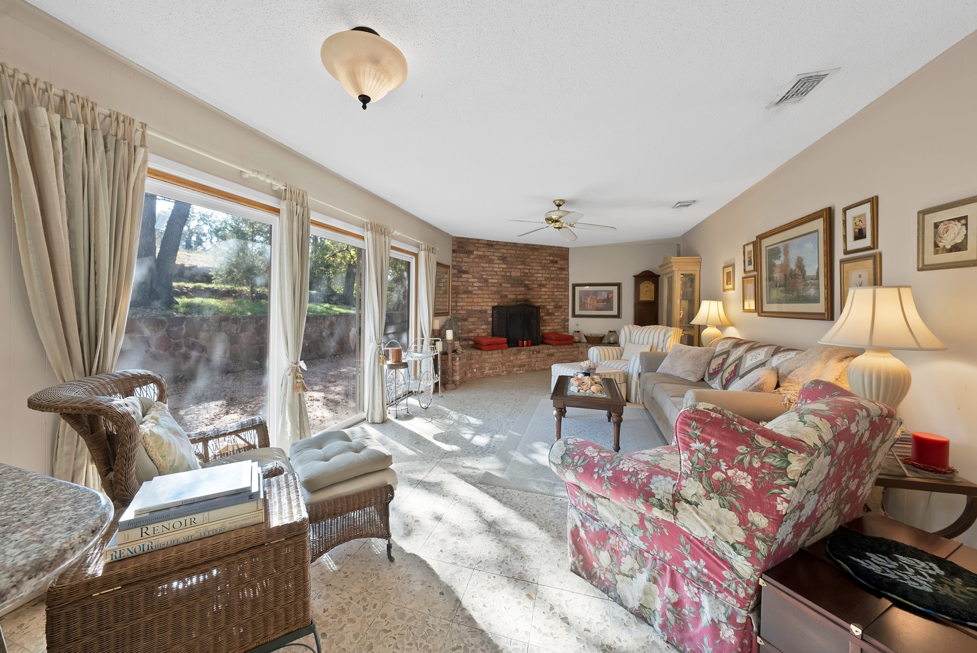 3925 Trisha Val Court