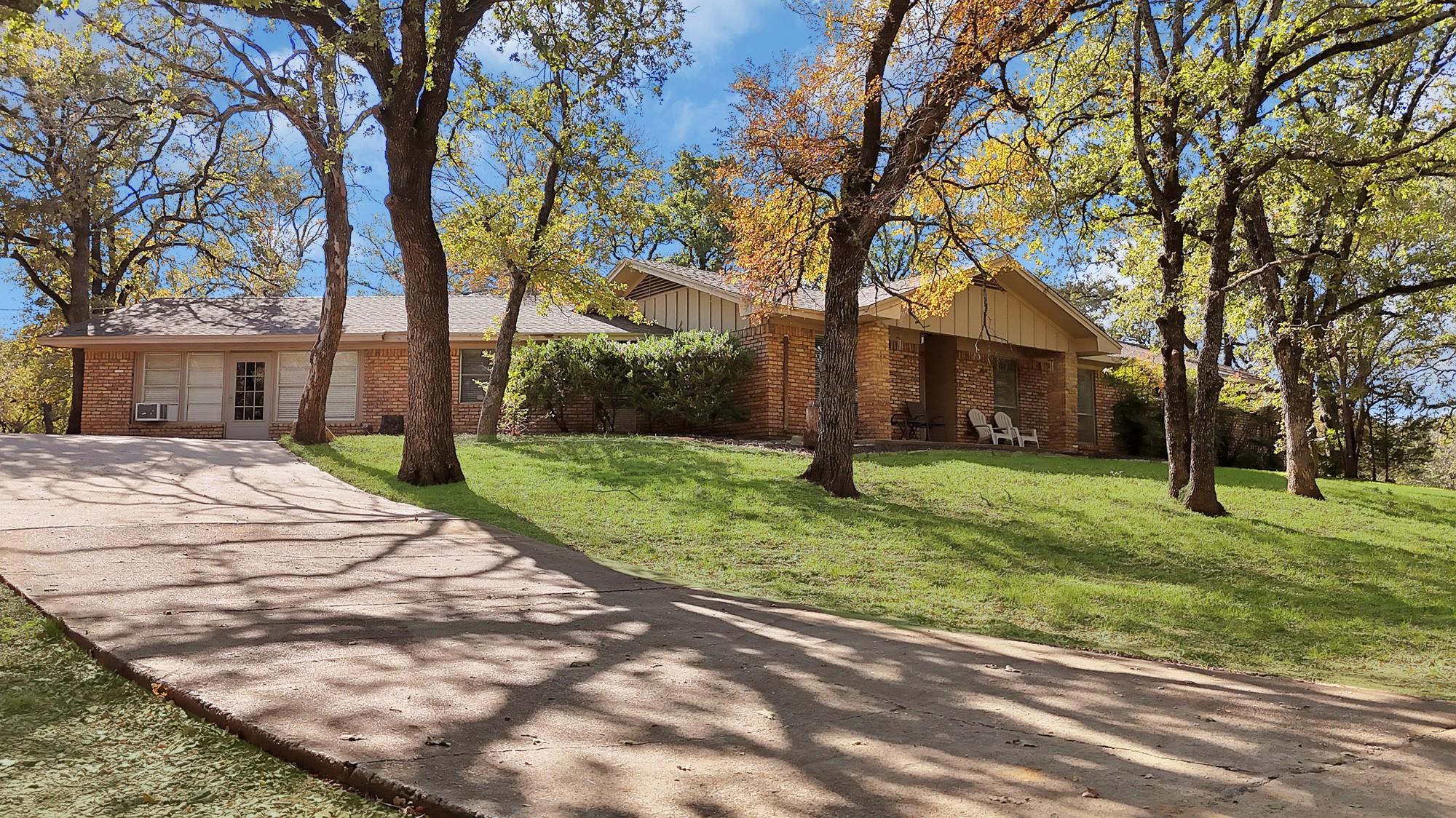 3925 Trisha Val Court