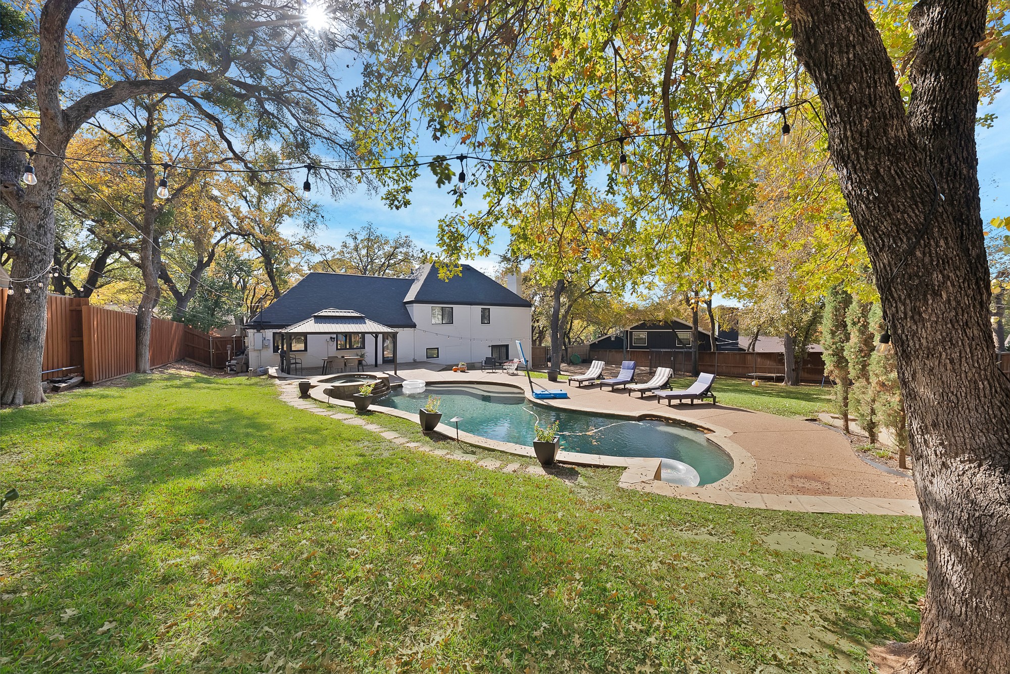 4105 Shady Valley Court