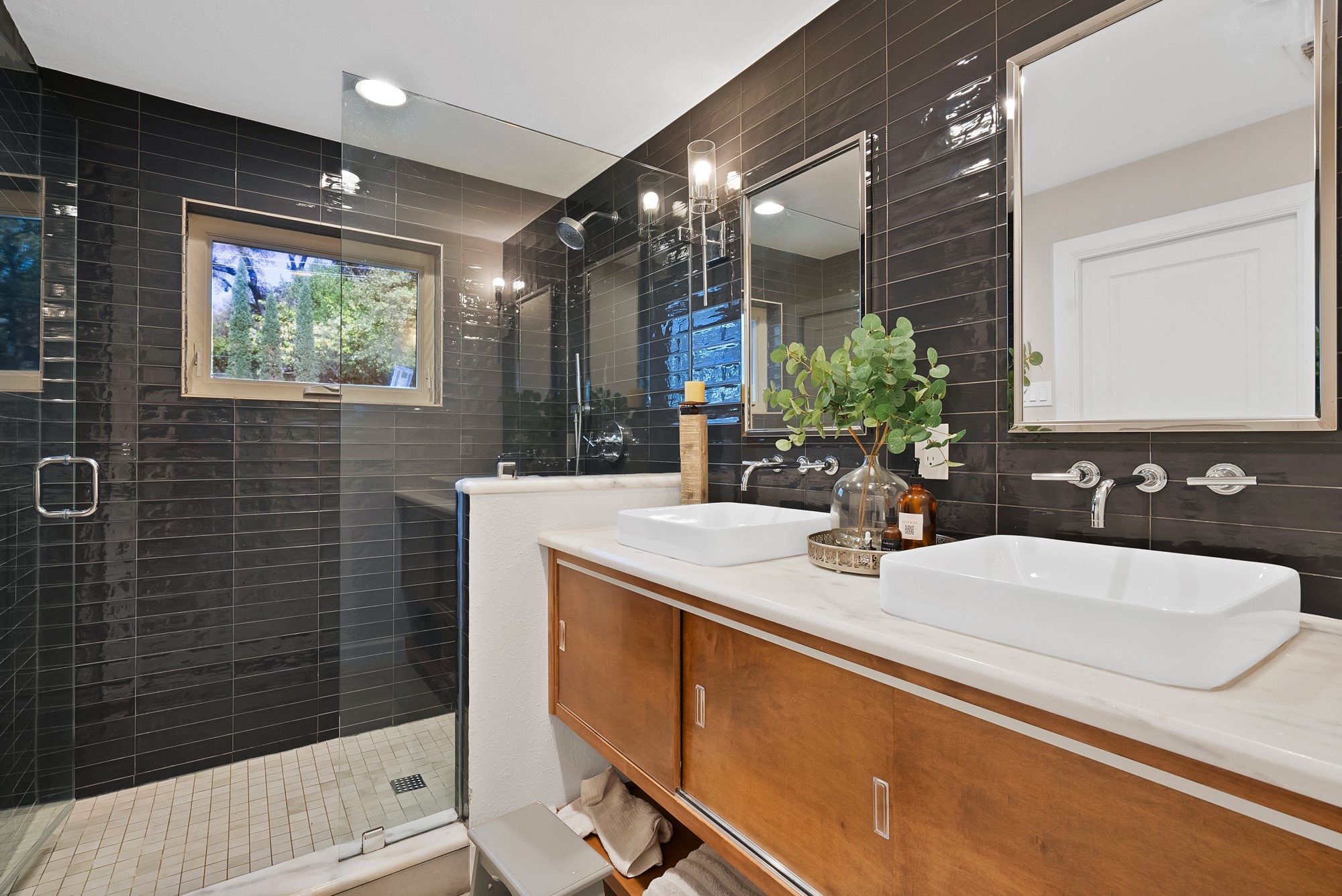 4105 Shady Valley Court