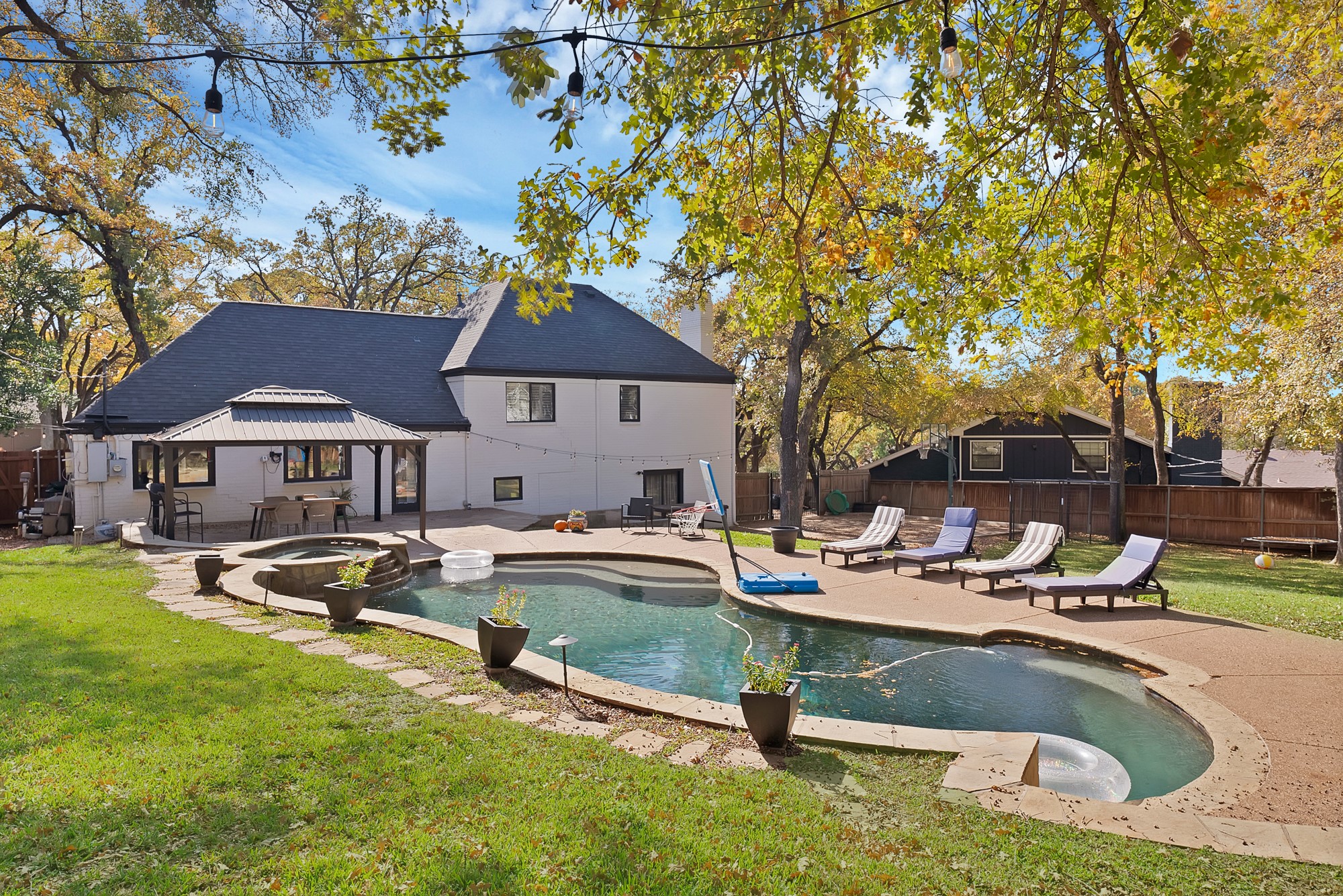 4105 Shady Valley Court