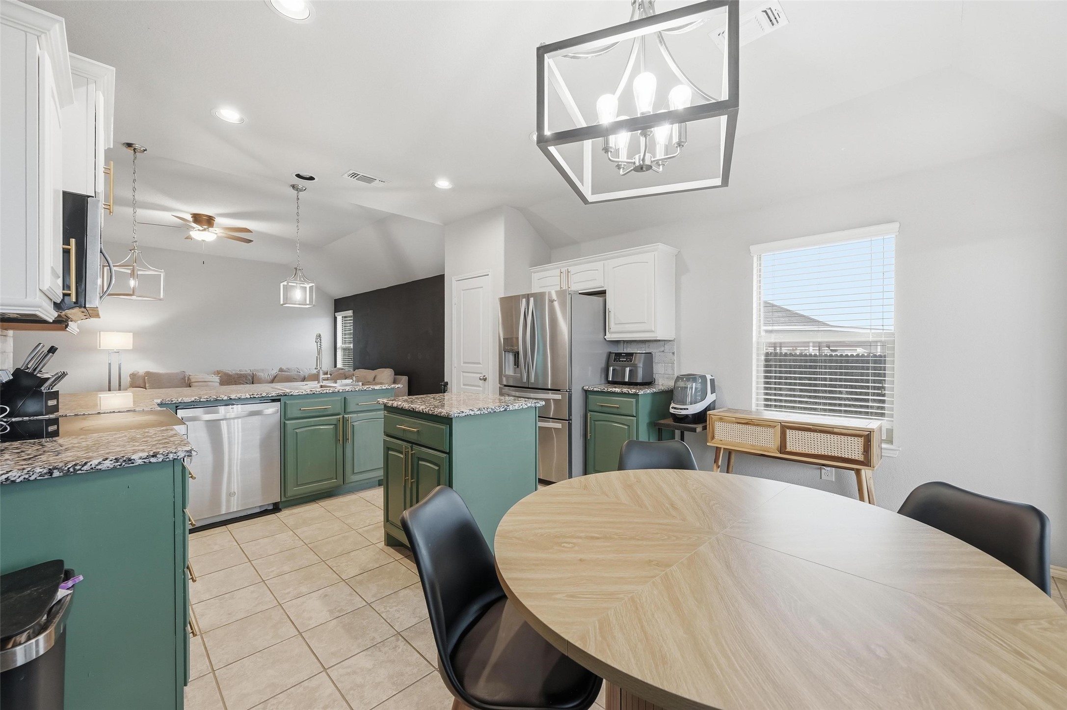 10329 Kingspoint Boulevard