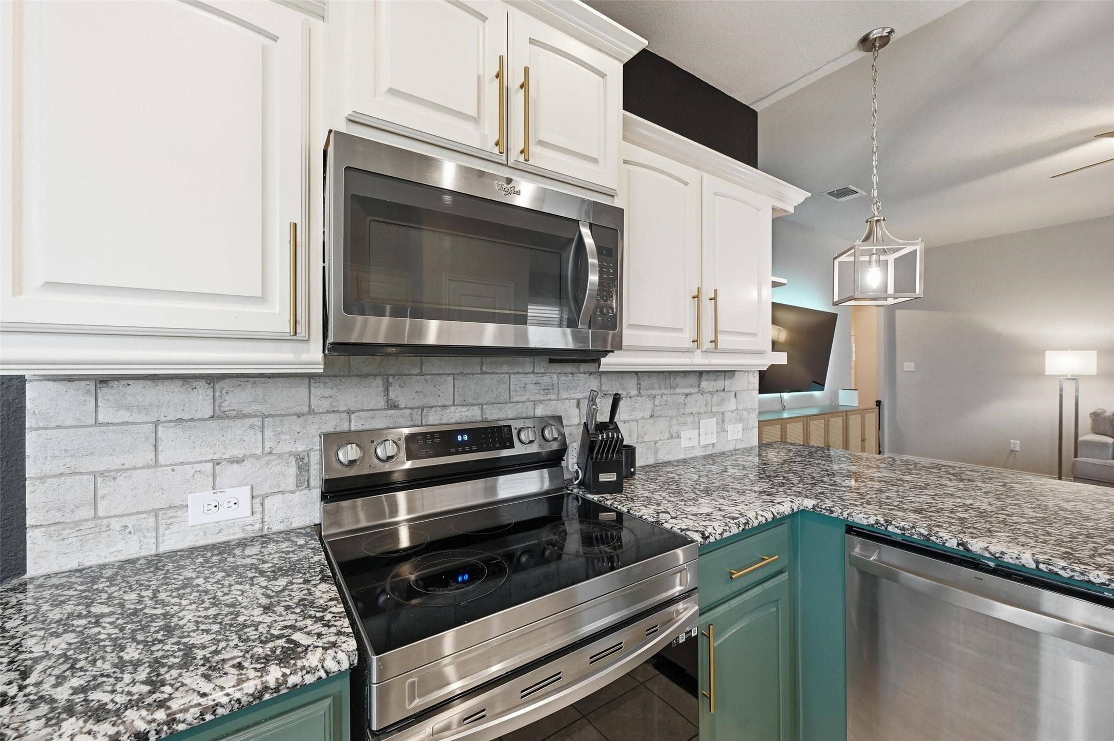 10329 Kingspoint Boulevard