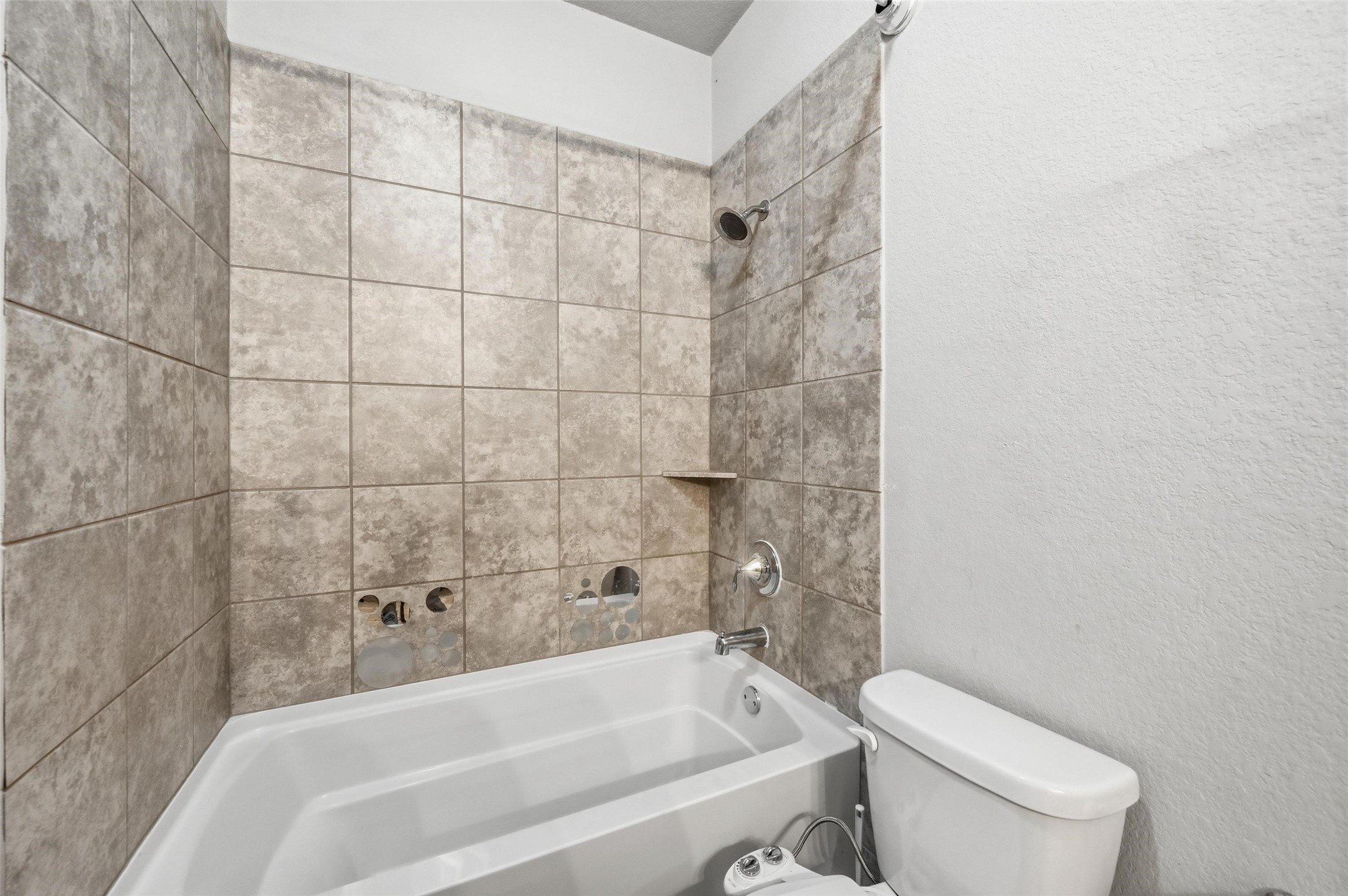 10329 Kingspoint Boulevard