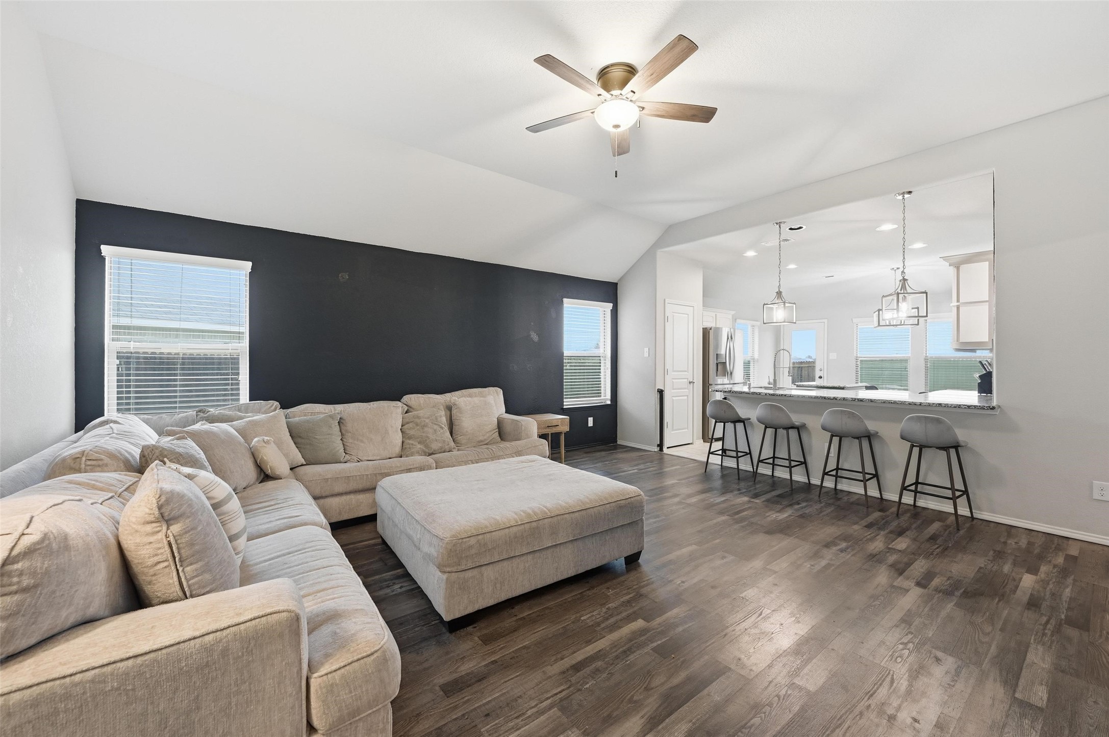 10329 Kingspoint Boulevard