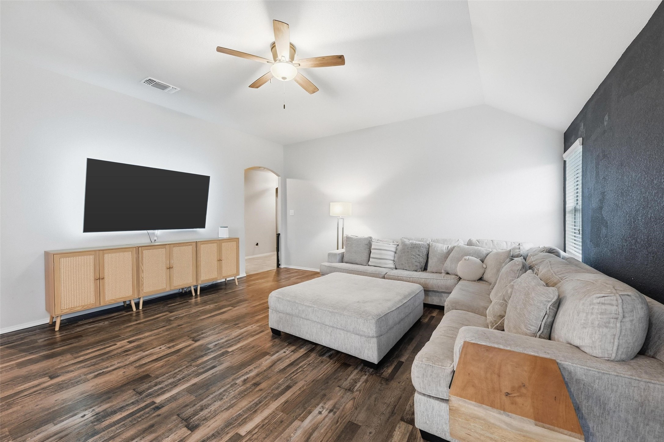 10329 Kingspoint Boulevard