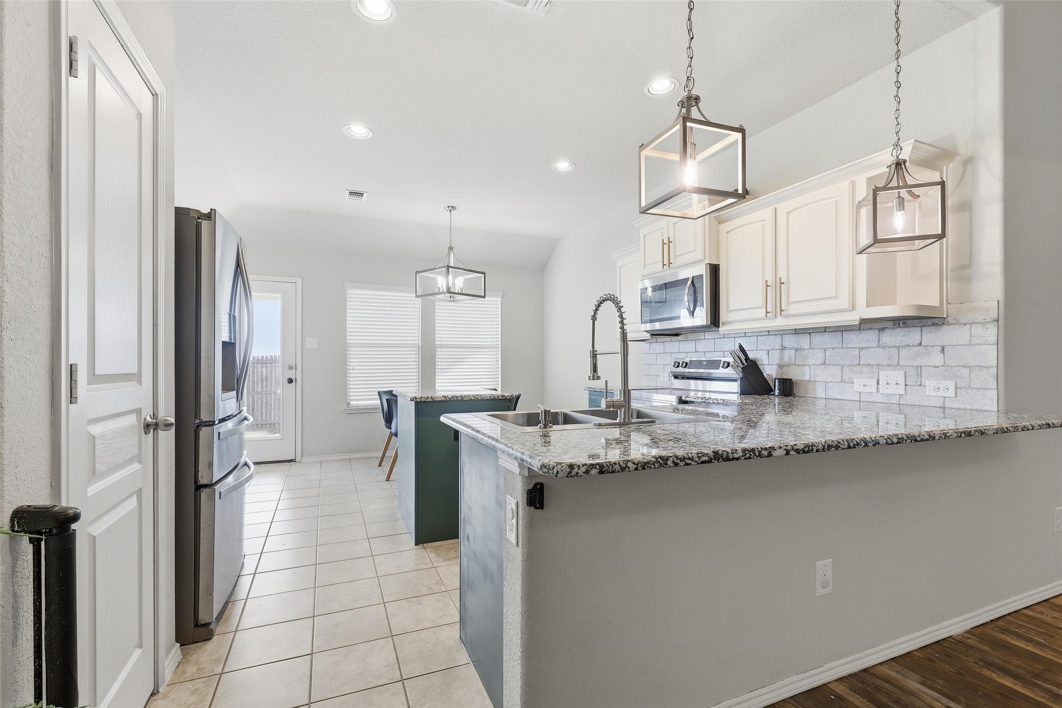 10329 Kingspoint Boulevard