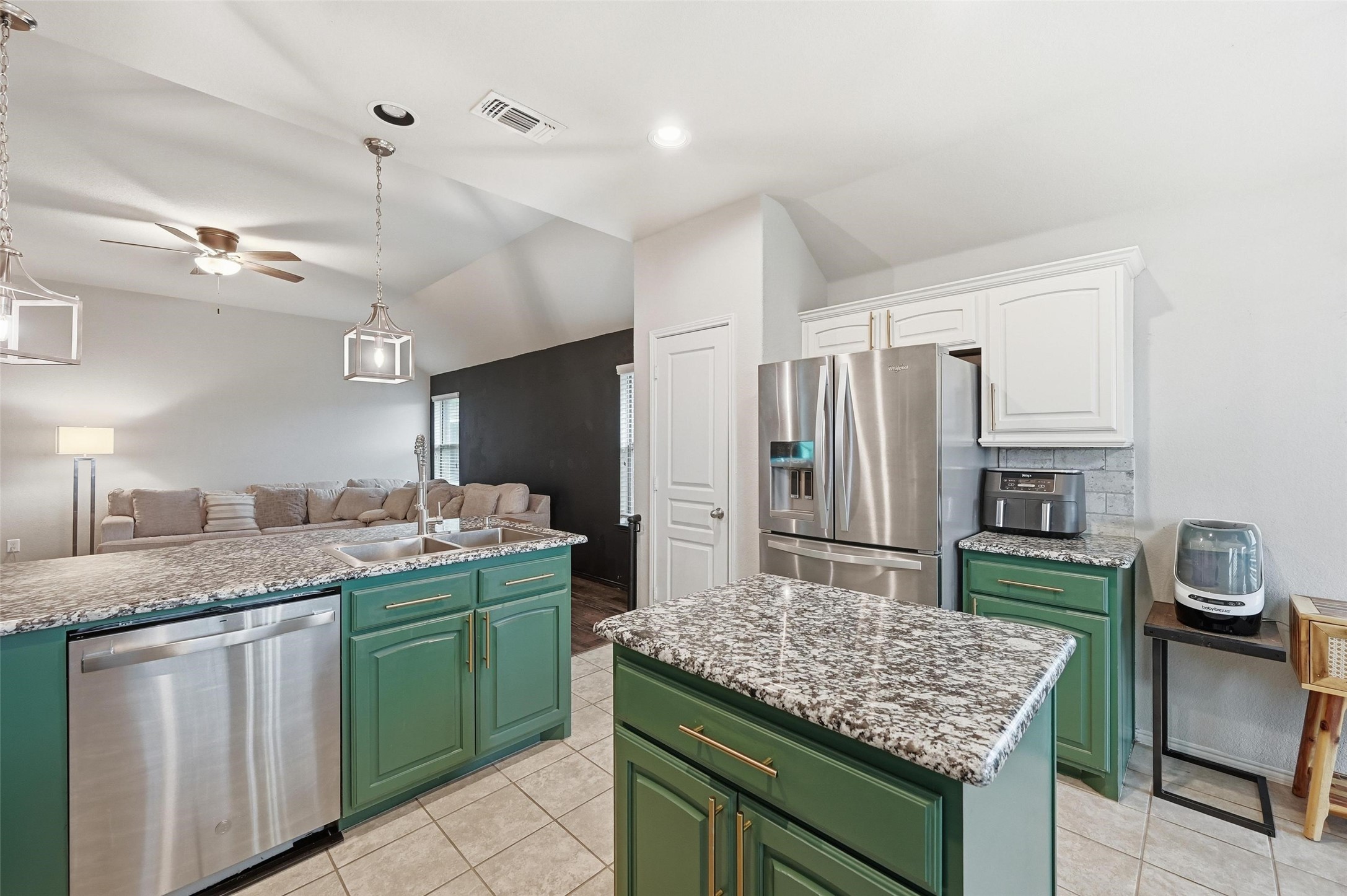 10329 Kingspoint Boulevard