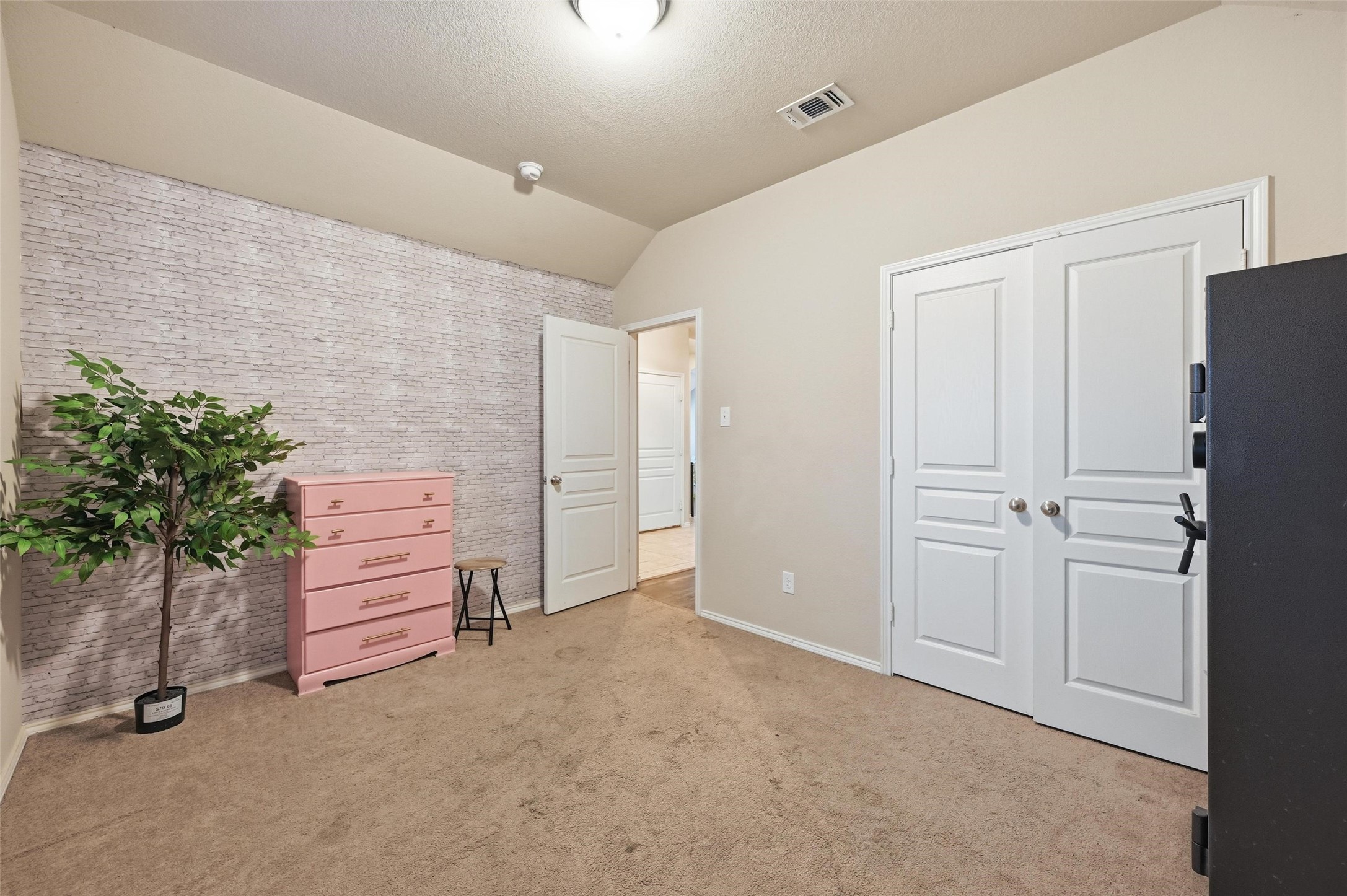 10329 Kingspoint Boulevard