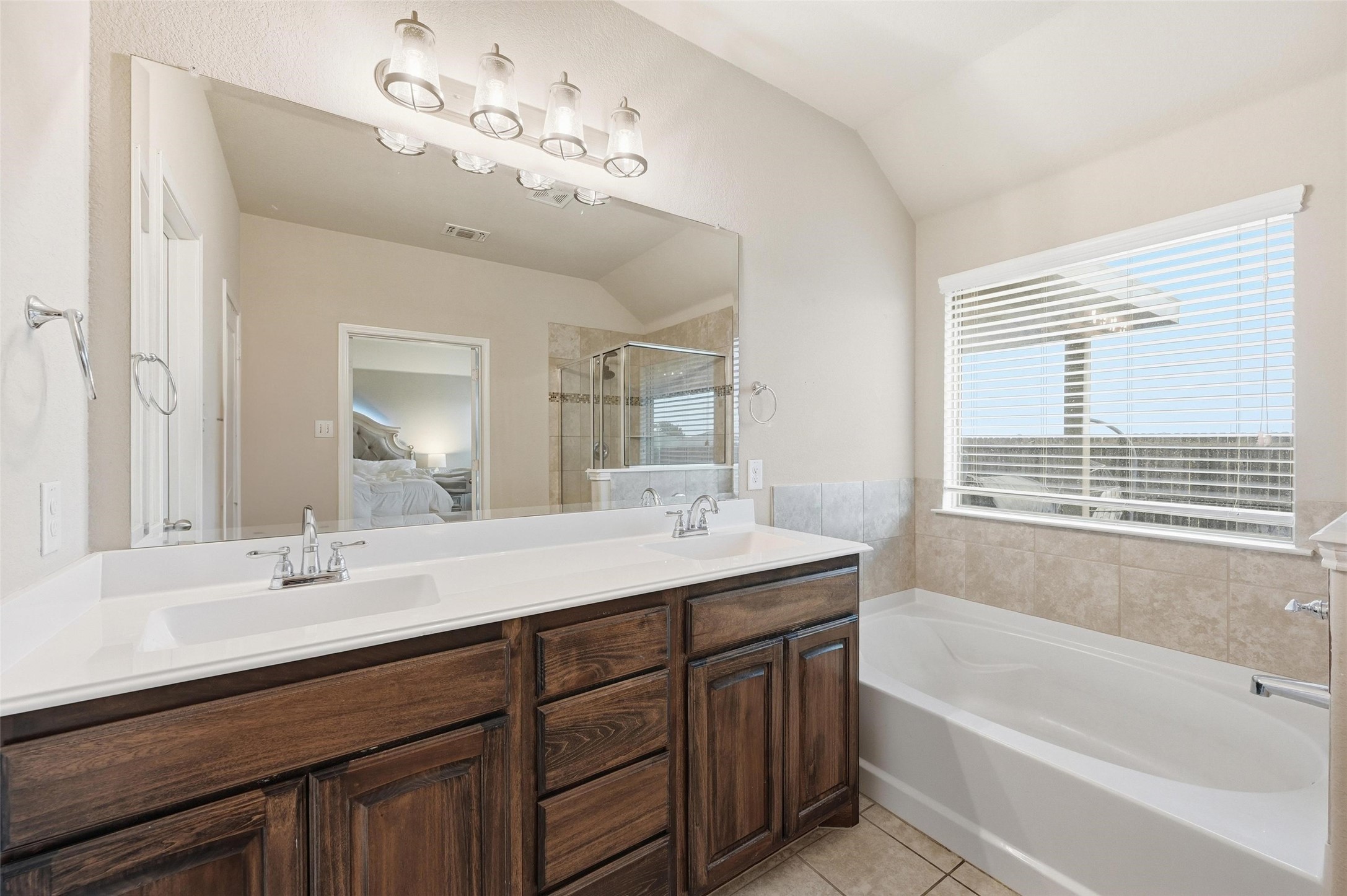 10329 Kingspoint Boulevard