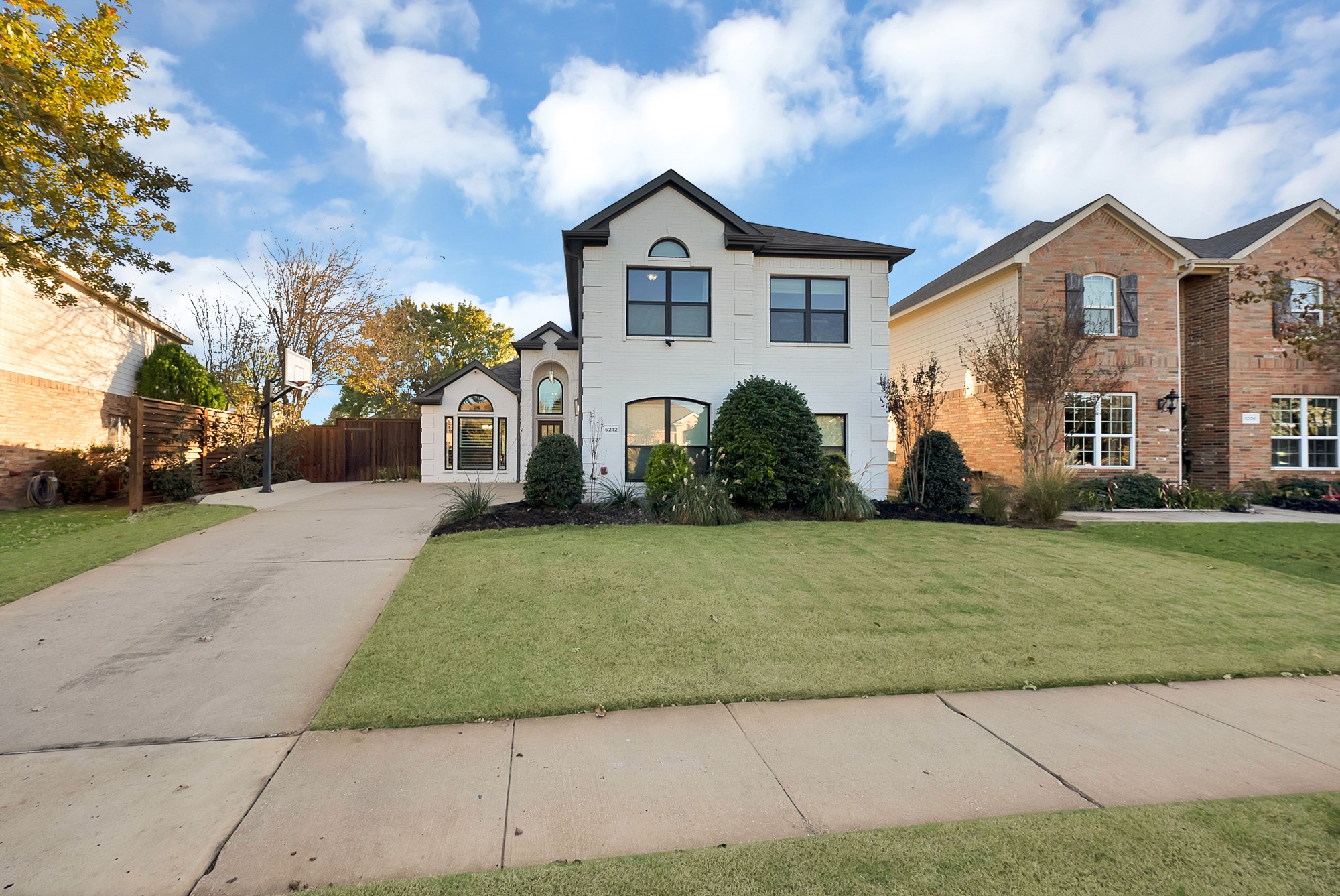 5212 Selago Drive