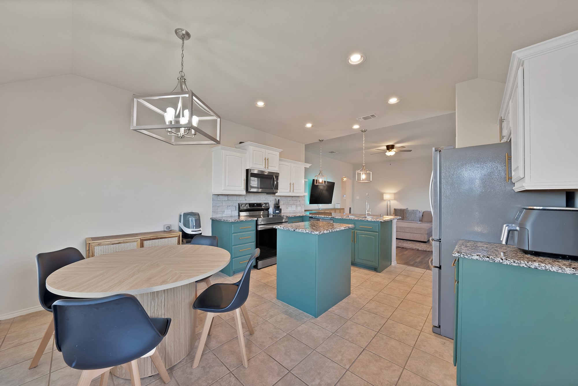 10329 Kingspoint Boulevard