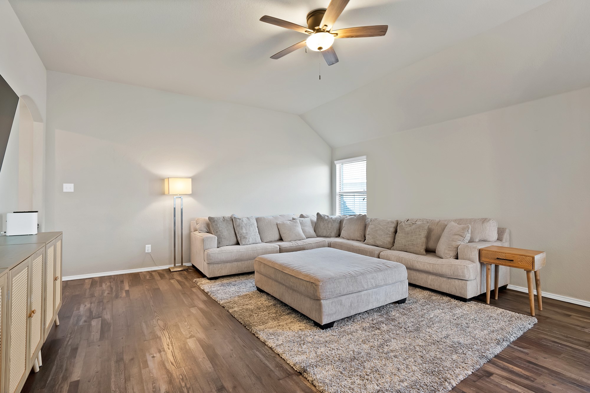 10329 Kingspoint Boulevard