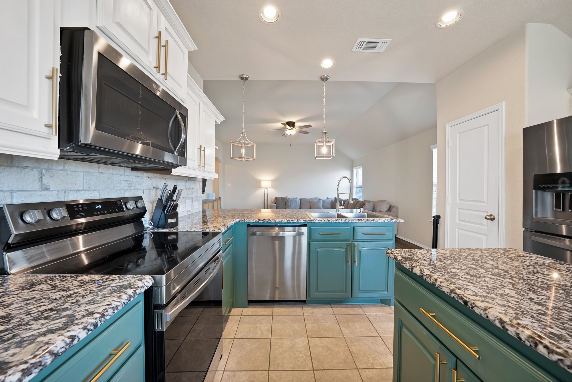 10329 Kingspoint Boulevard