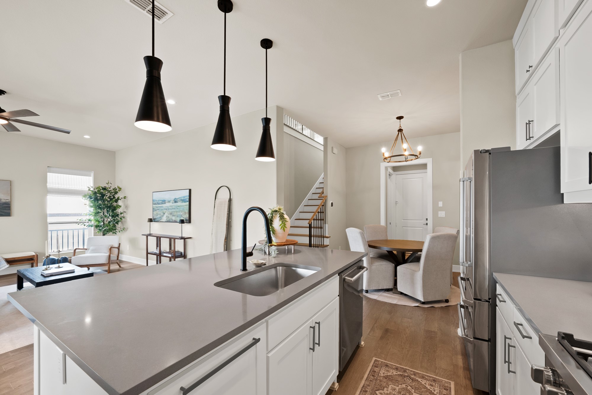 123 Garden Court E