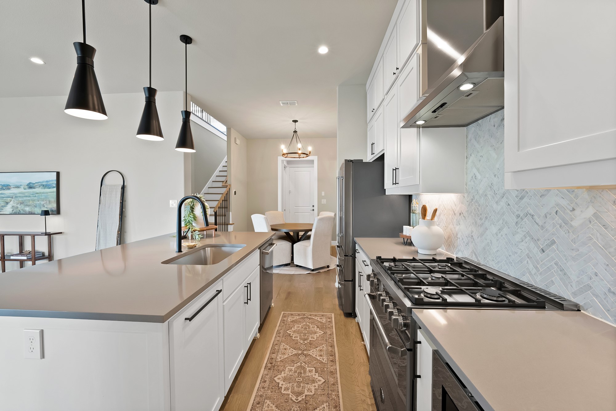 123 Garden Court E